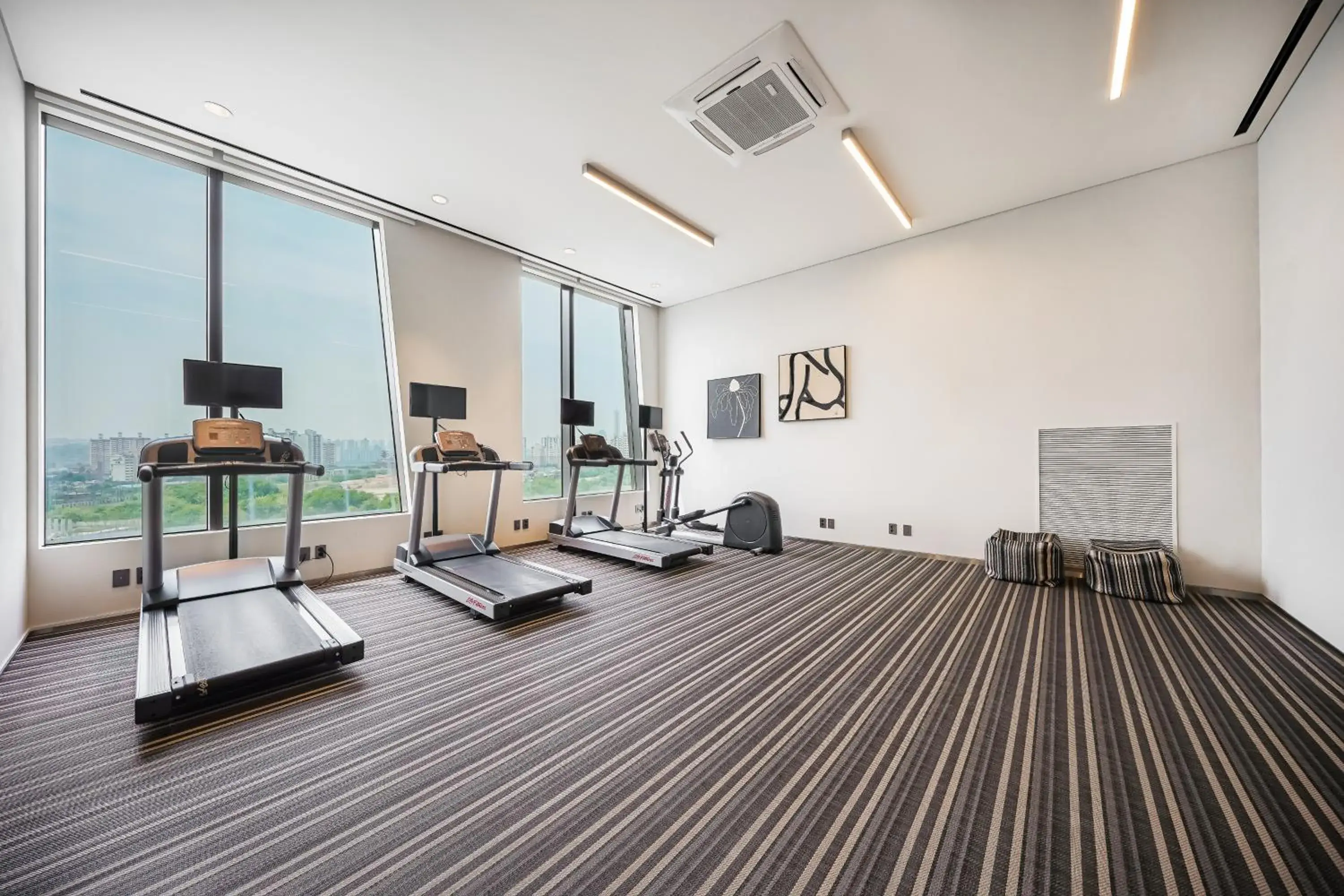 Fitness centre/facilities in ibis Styles Ambassador Seoul Yongsan Fitness centre/facilities in ibis Styles Ambassador Seoul Yongsan