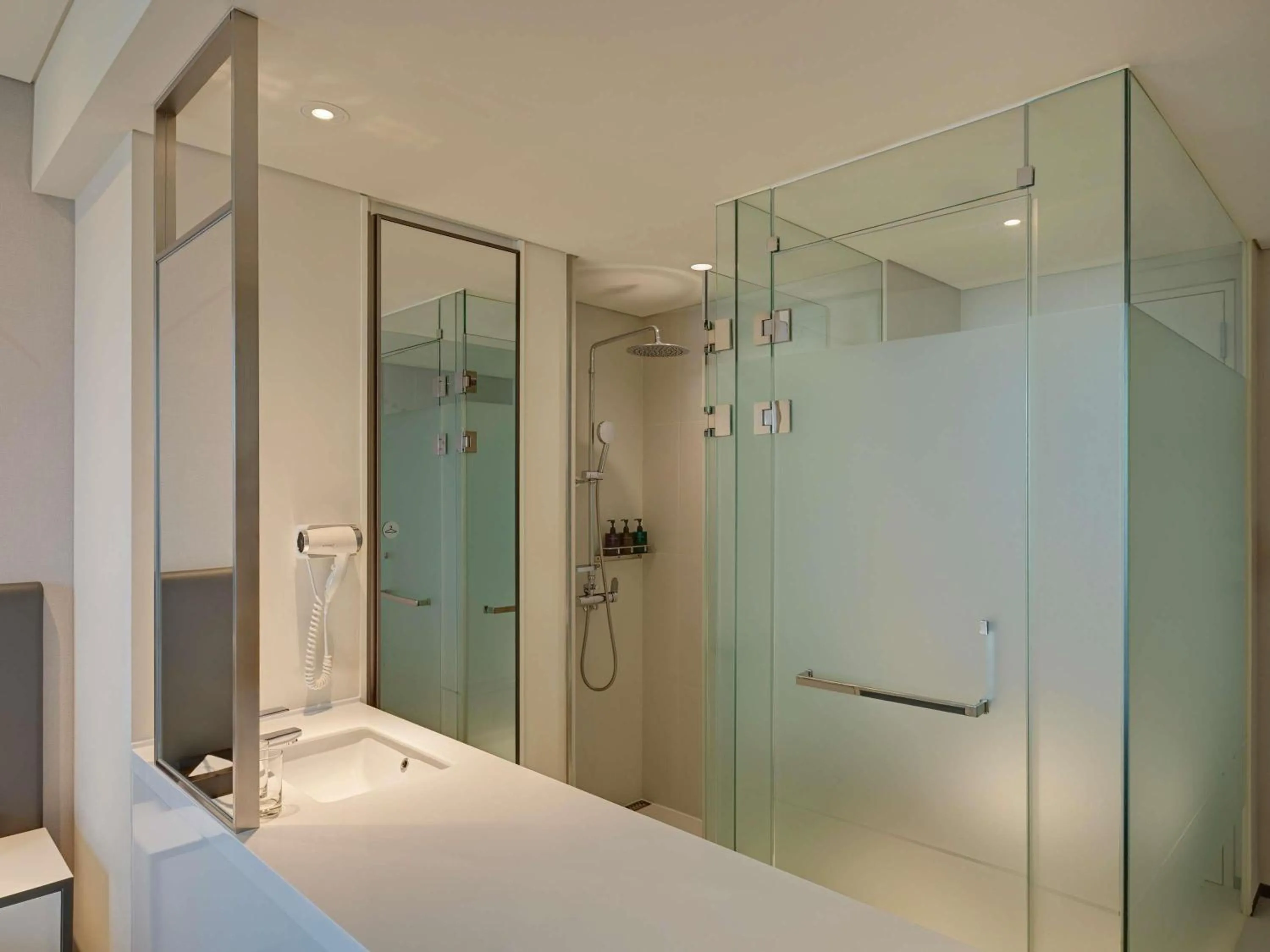 Bedroom in ibis Styles Ambassador Seoul Yongsan