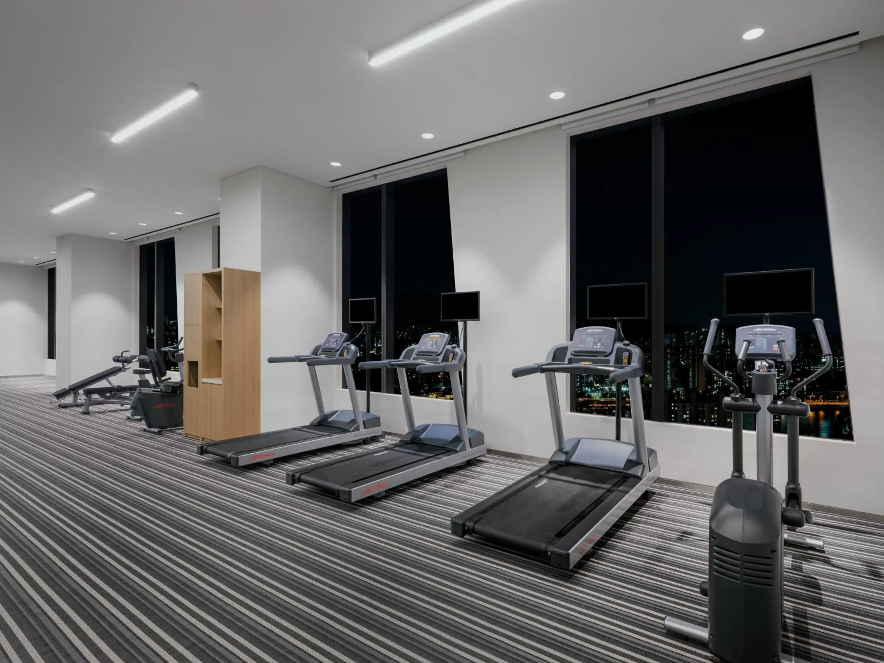 Fitness centre/facilities in ibis Styles Ambassador Seoul Yongsan Fitness centre/facilities in ibis Styles Ambassador Seoul Yongsan