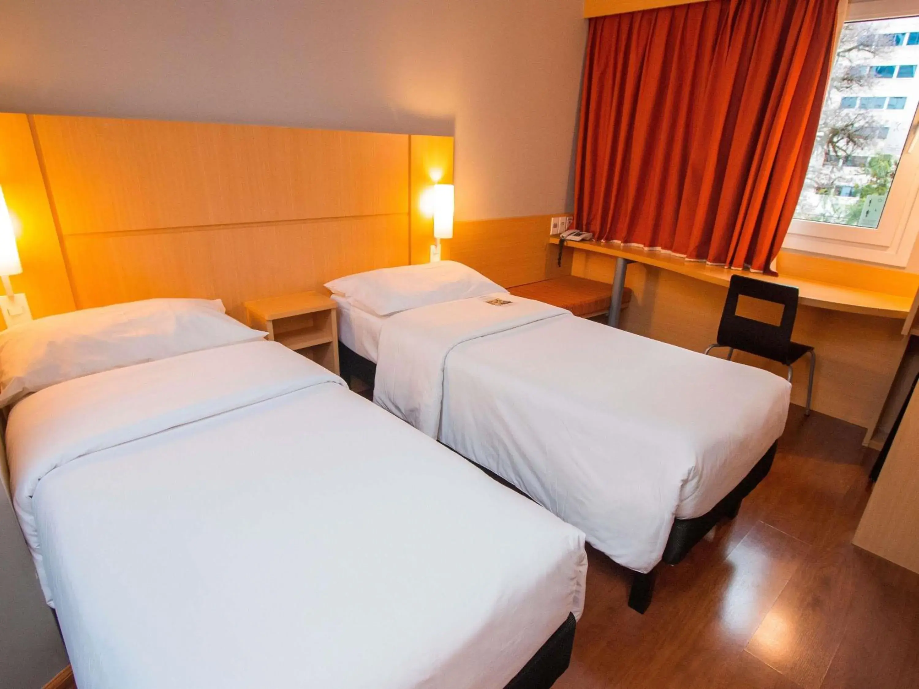 Bedroom, Bed in ibis Asuncion Bedroom, Bed in ibis Asuncion