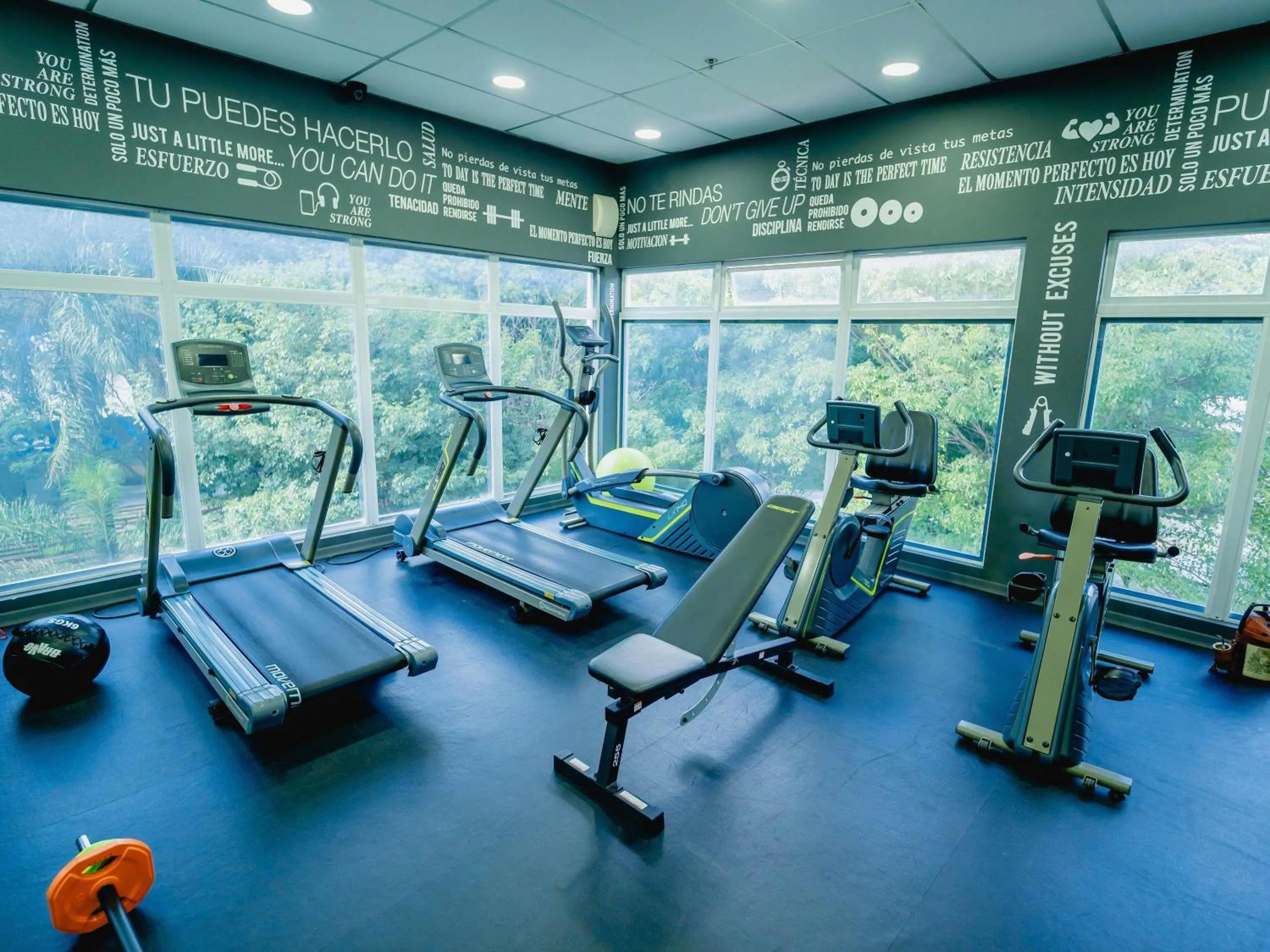 Fitness centre/facilities in ibis Asuncion