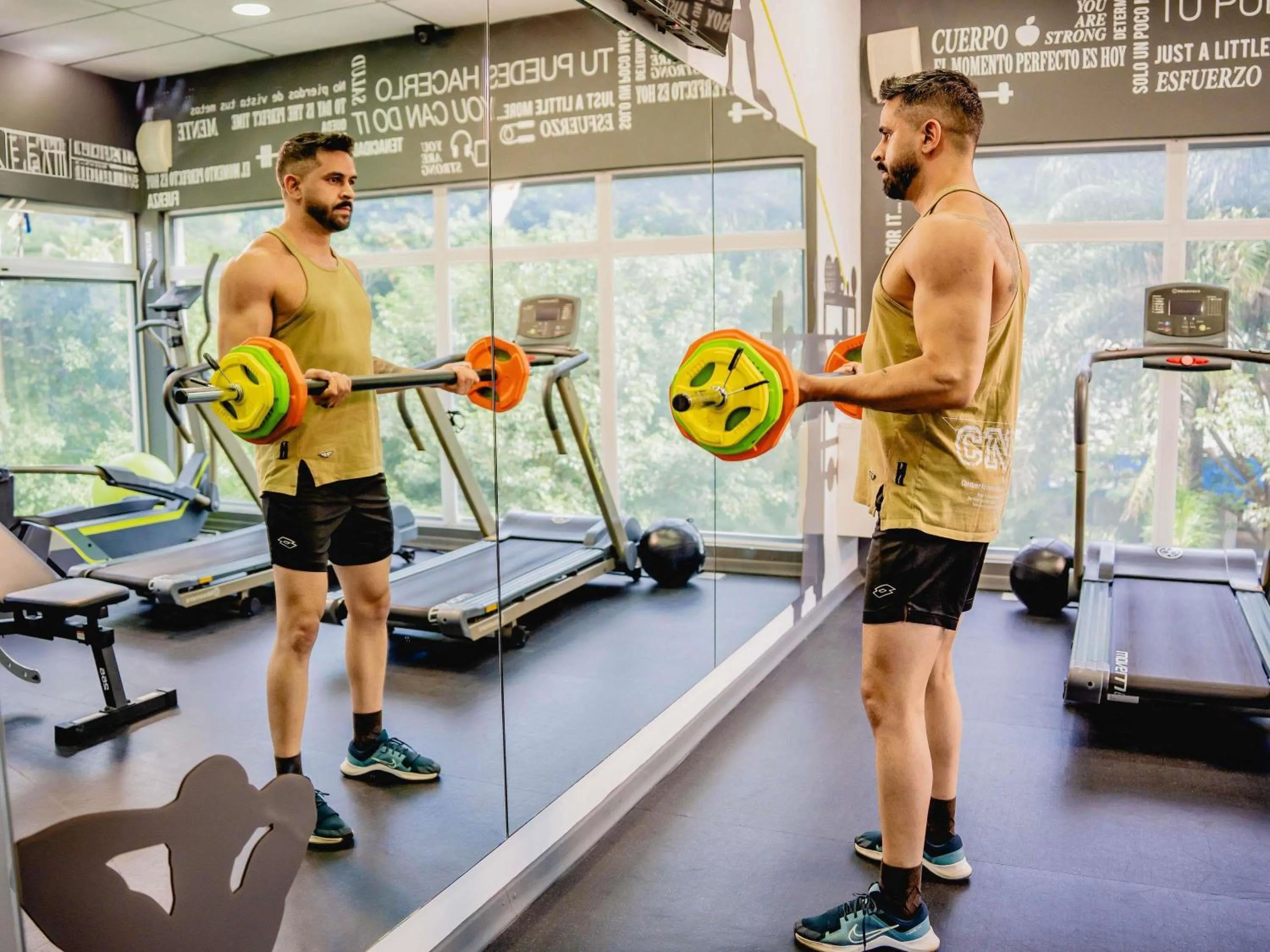 Fitness centre/facilities in ibis Asuncion