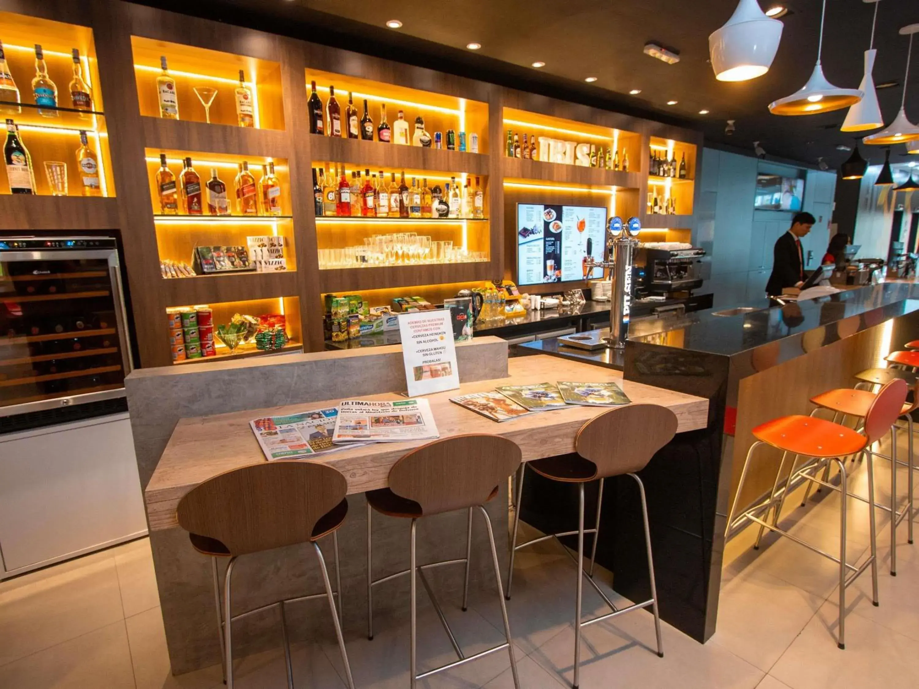 Lounge or bar in ibis Asuncion Lounge or bar in ibis Asuncion