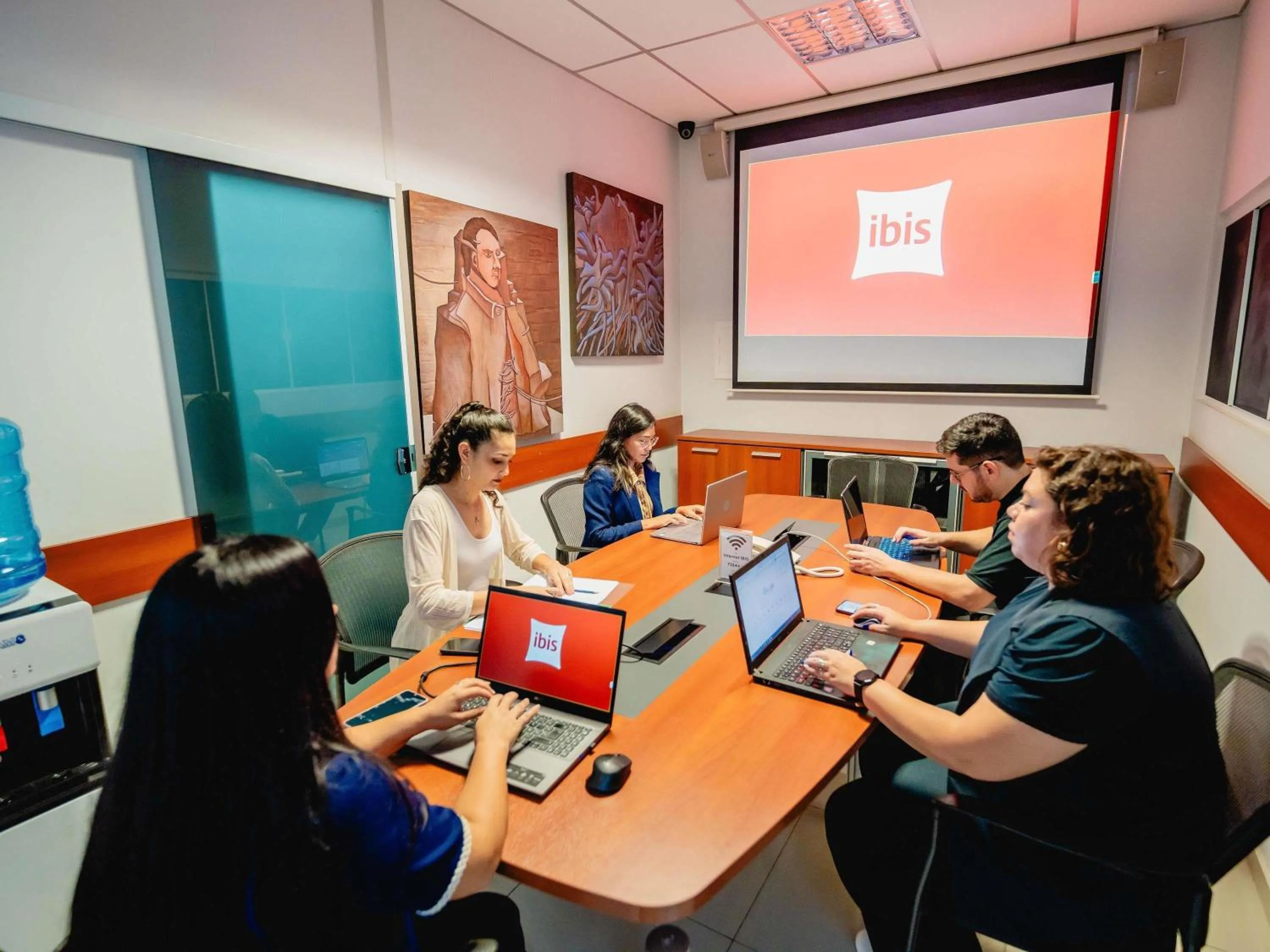 Business facilities in ibis Asuncion