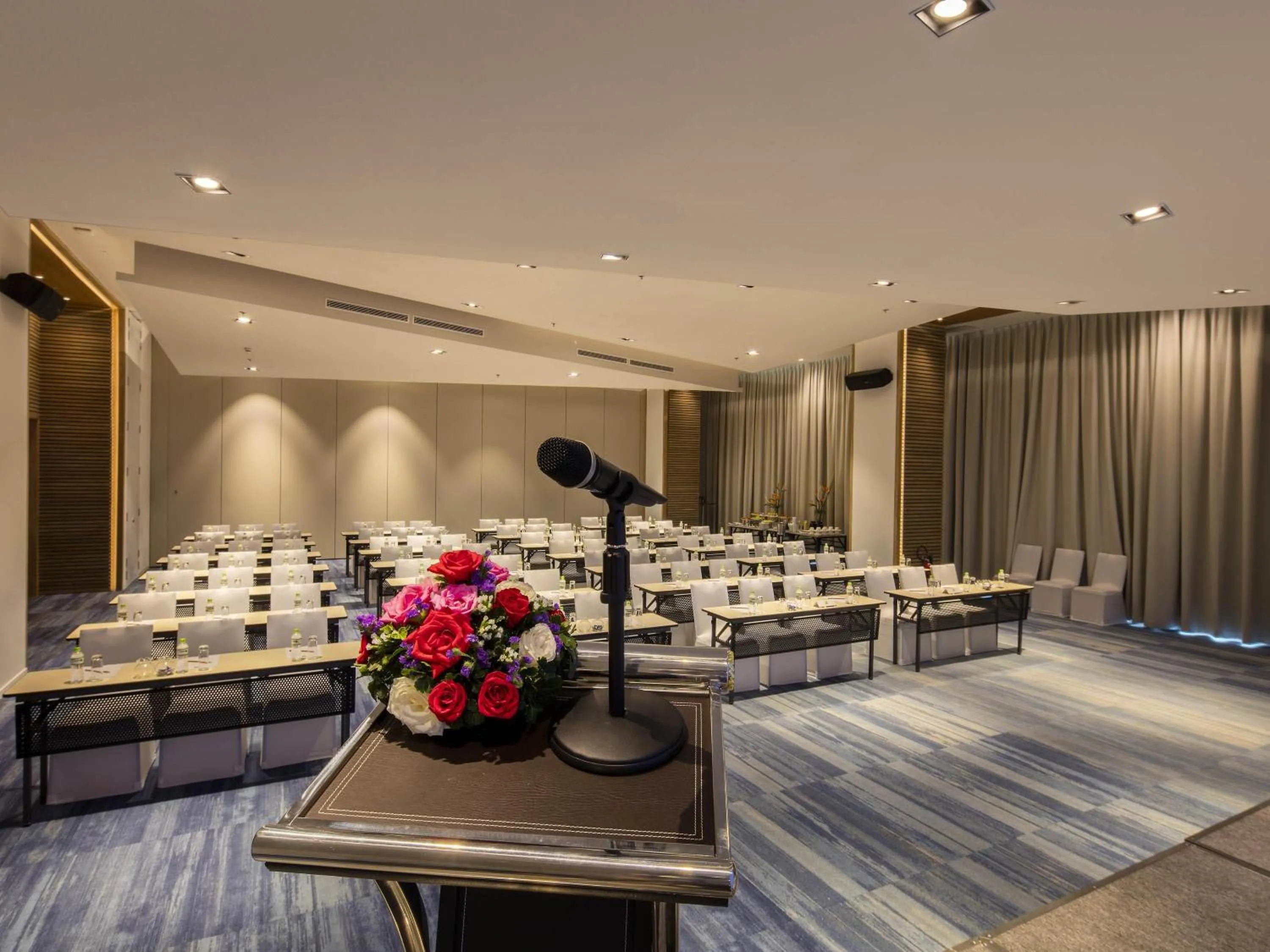 Meeting/conference room in ibis Styles Nha Trang
