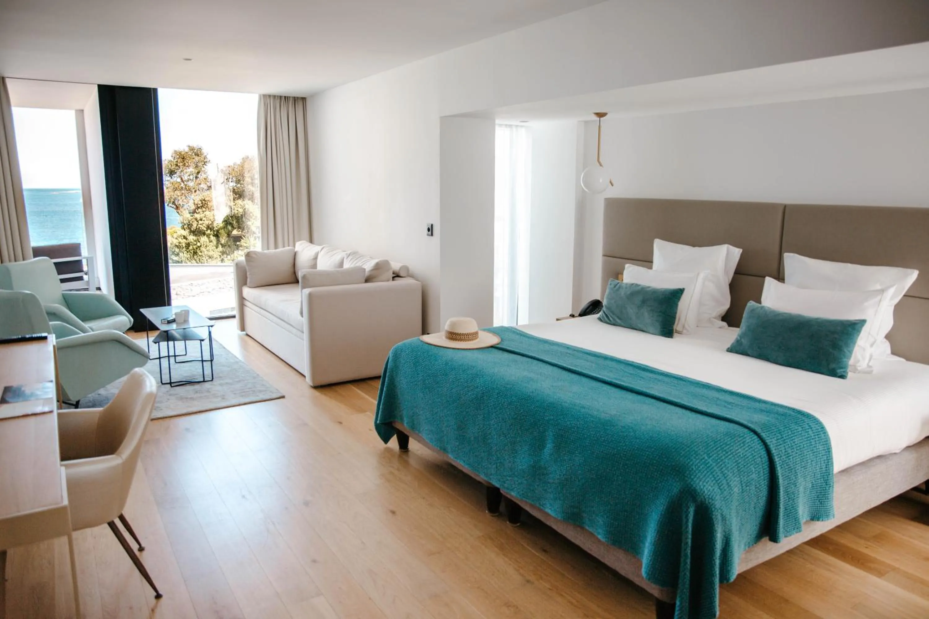 Bedroom, Bed in Brittany & Spa Relais & Châteaux