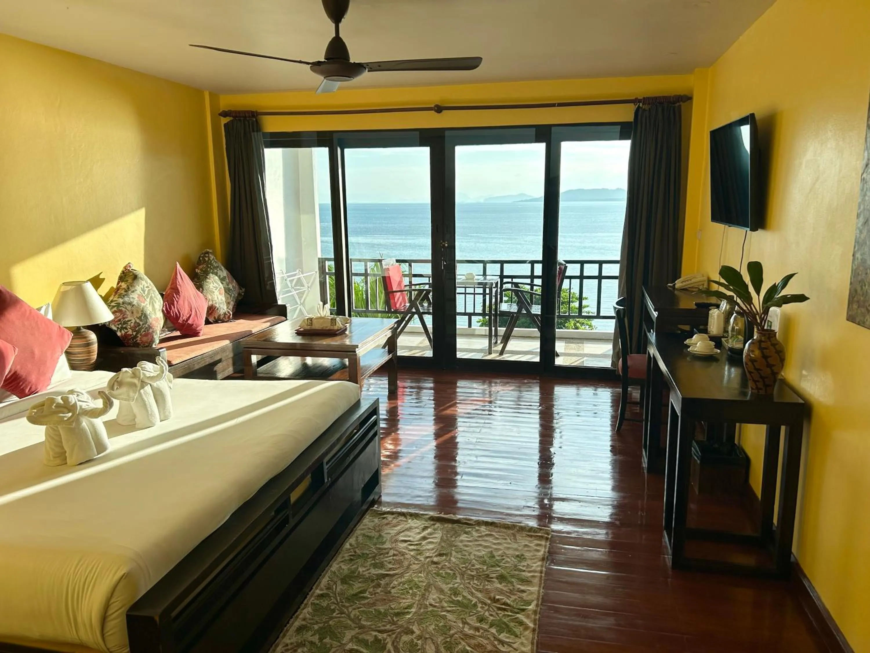 Photo of the whole room, Bed in Cinnamon Beach Villas
