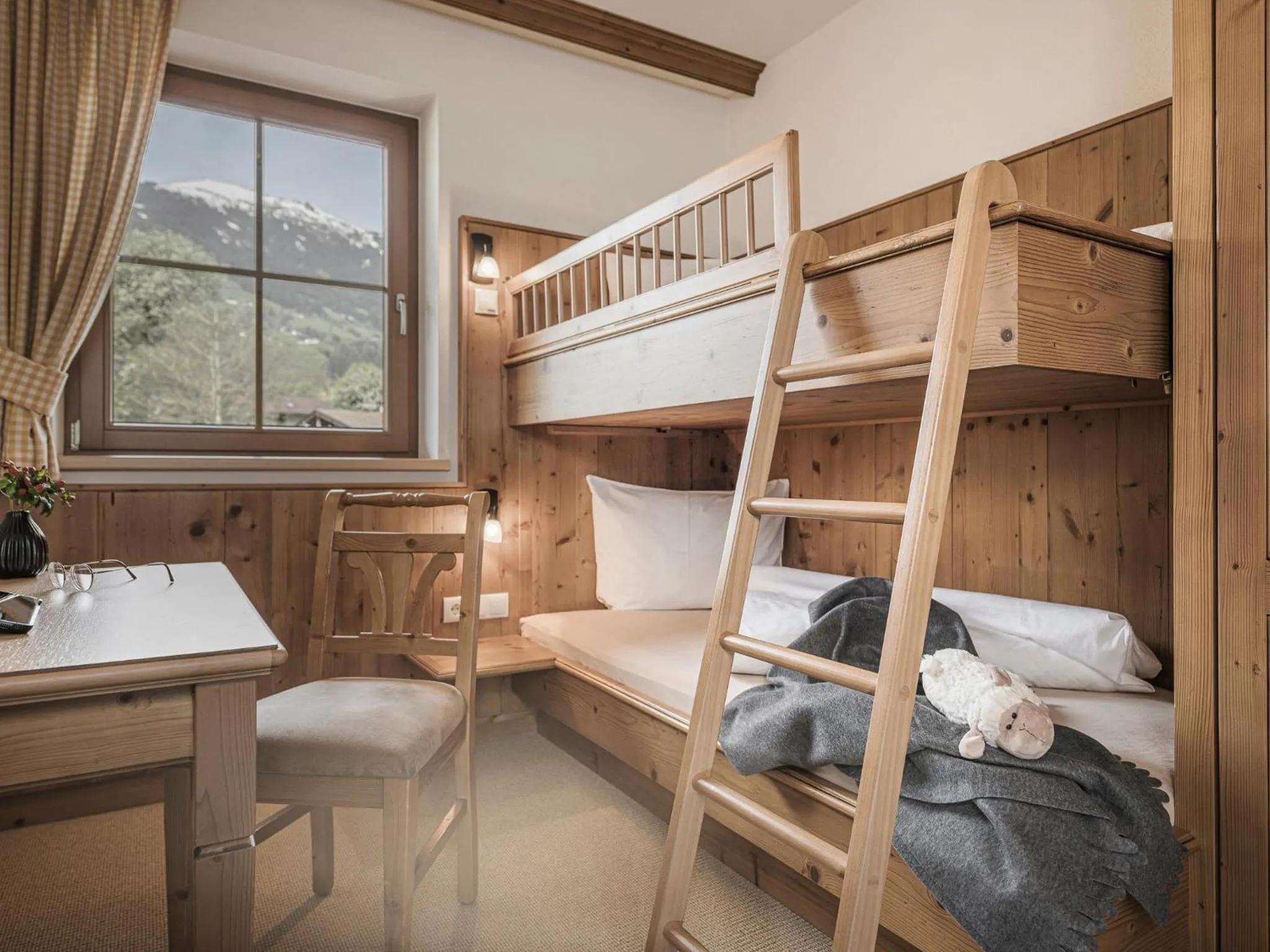 Bed in Aparthotel Stacherhof