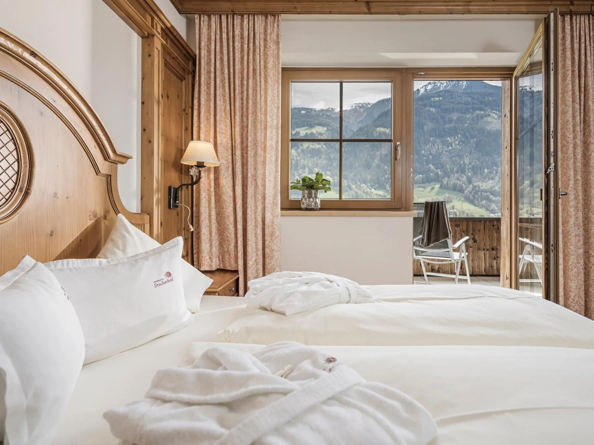 Bed in Aparthotel Stacherhof