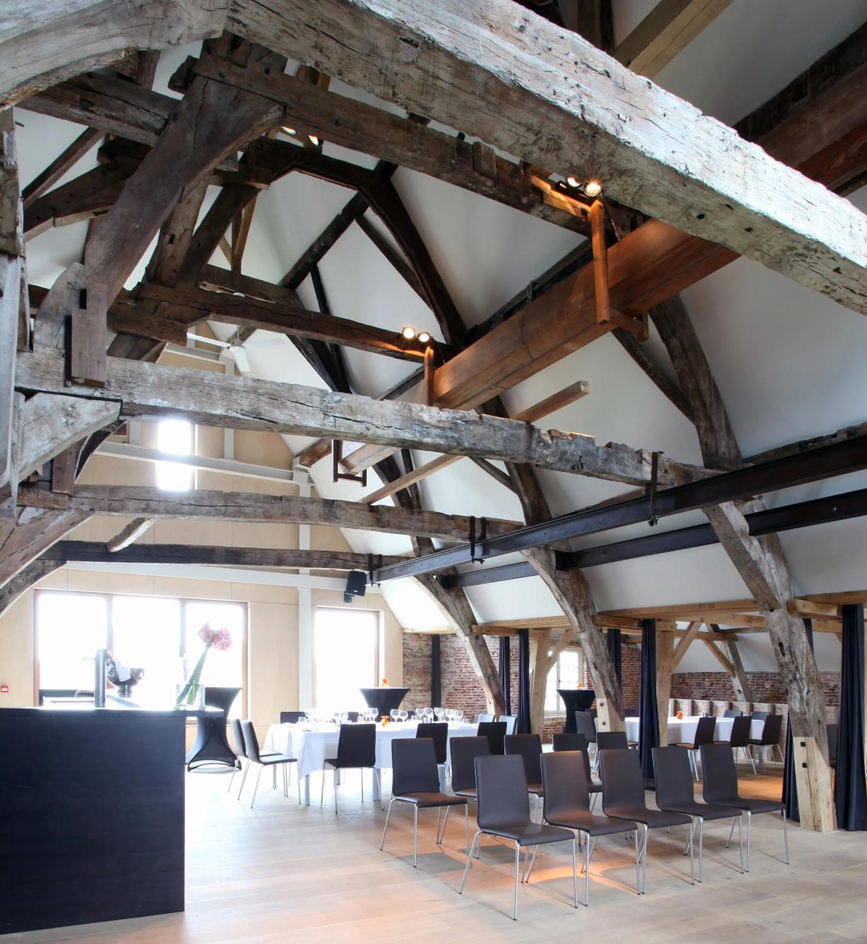 Restaurant/places to eat in 'S Hertogenmolens Hotel