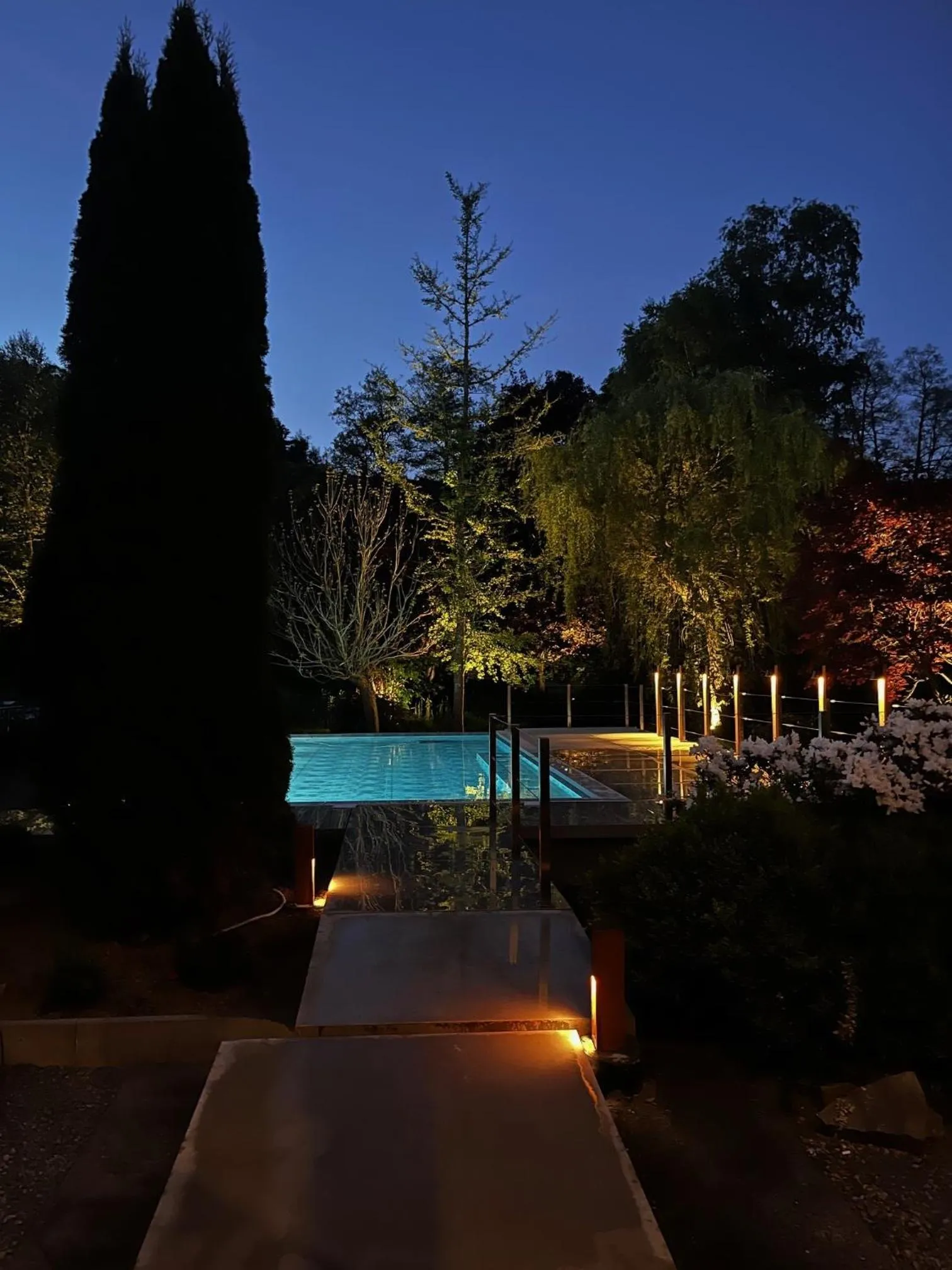 Swimming pool in Hostellerie La Claire Fontaine, Logis hôtels & Spa