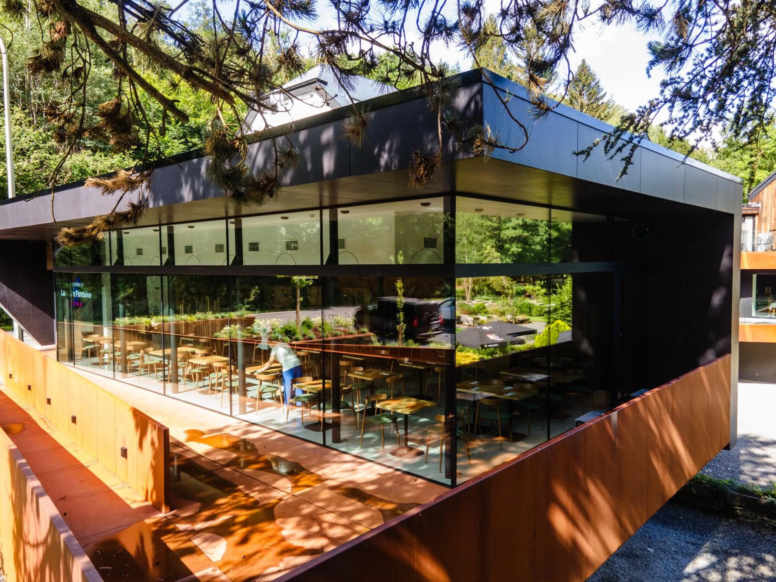 Property building in Hostellerie La Claire Fontaine, Logis hôtels & Spa