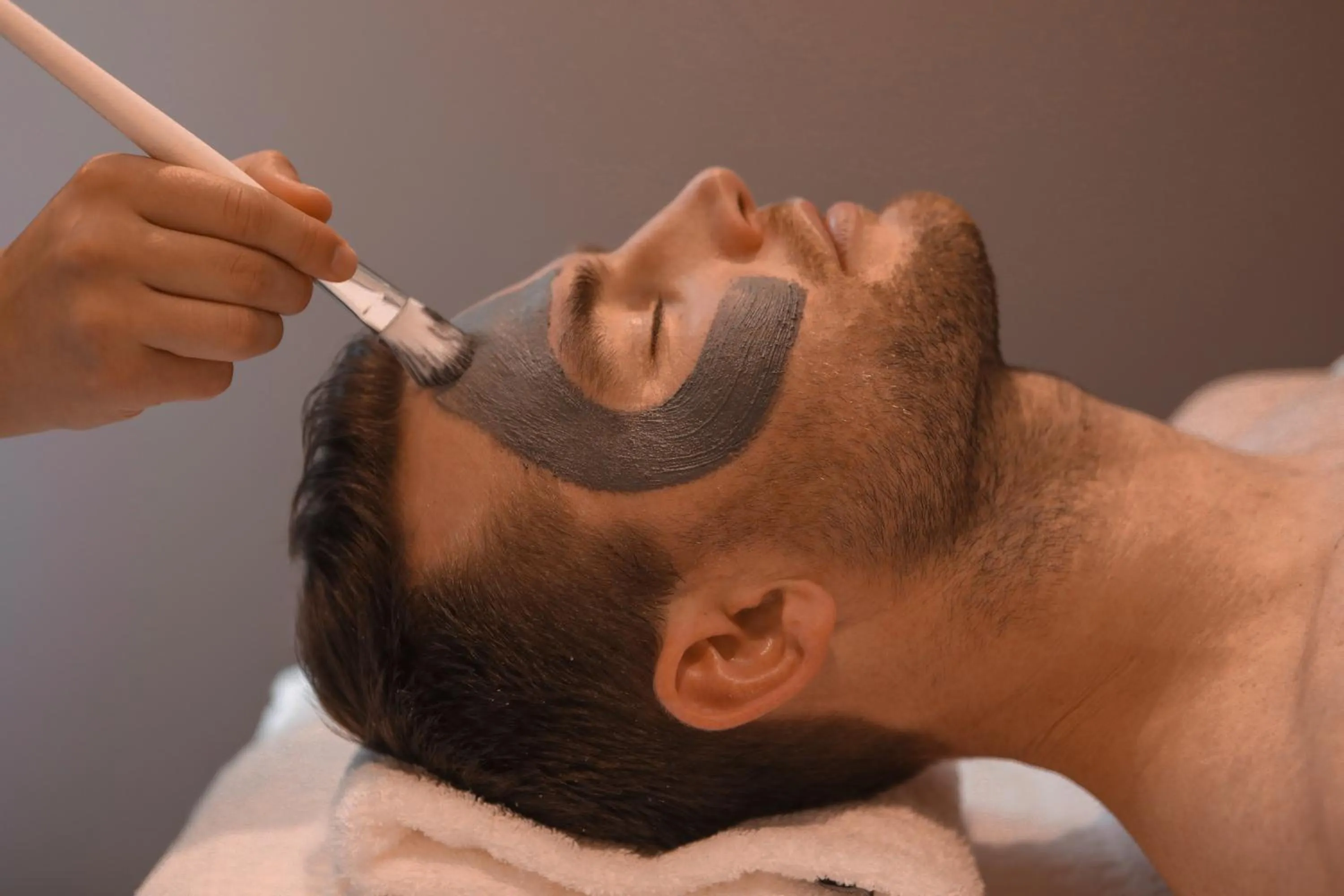 Massage in Hostellerie La Claire Fontaine, Logis hôtels & Spa