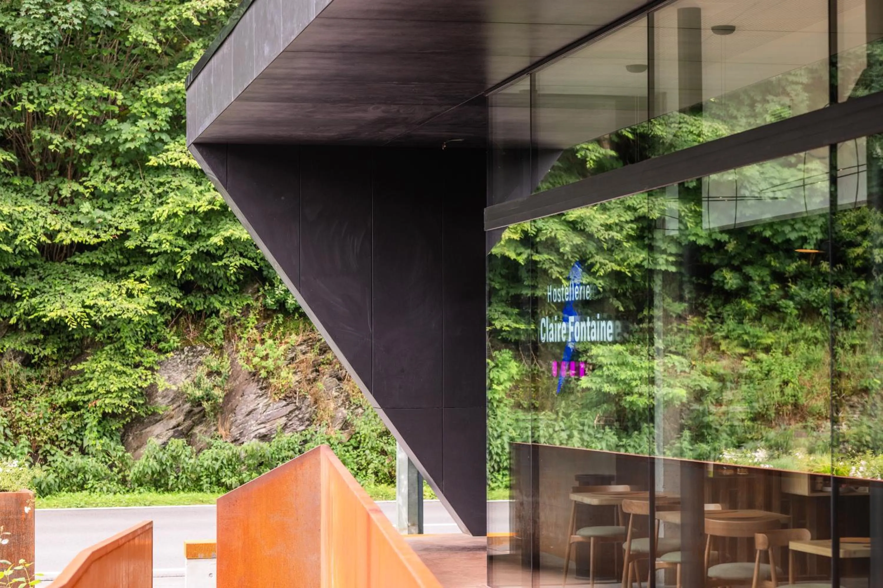 Property building in Hostellerie La Claire Fontaine, Logis hôtels & Spa