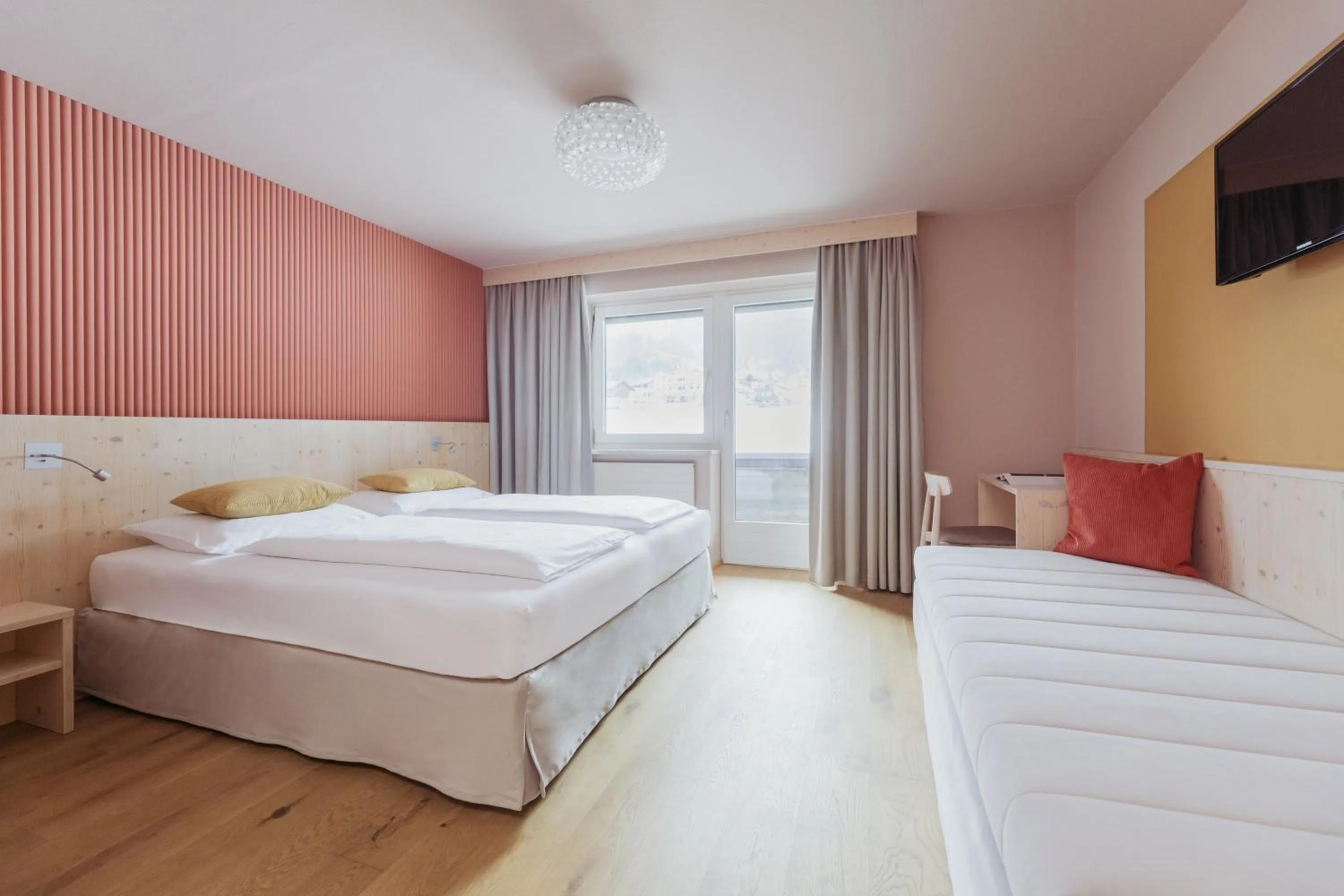 Bed in Mari Pop Hotel