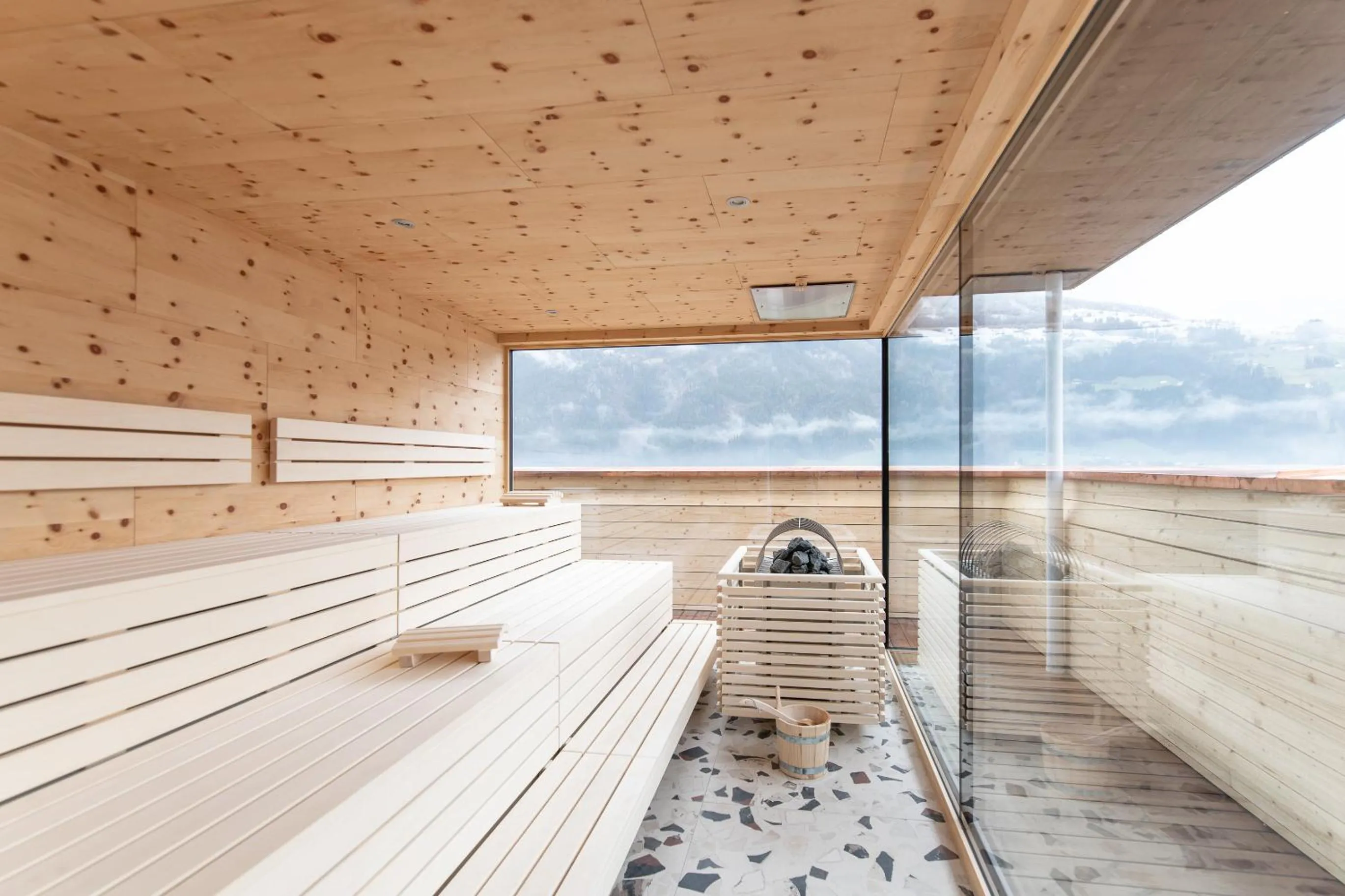 Sauna in Mari Pop Hotel