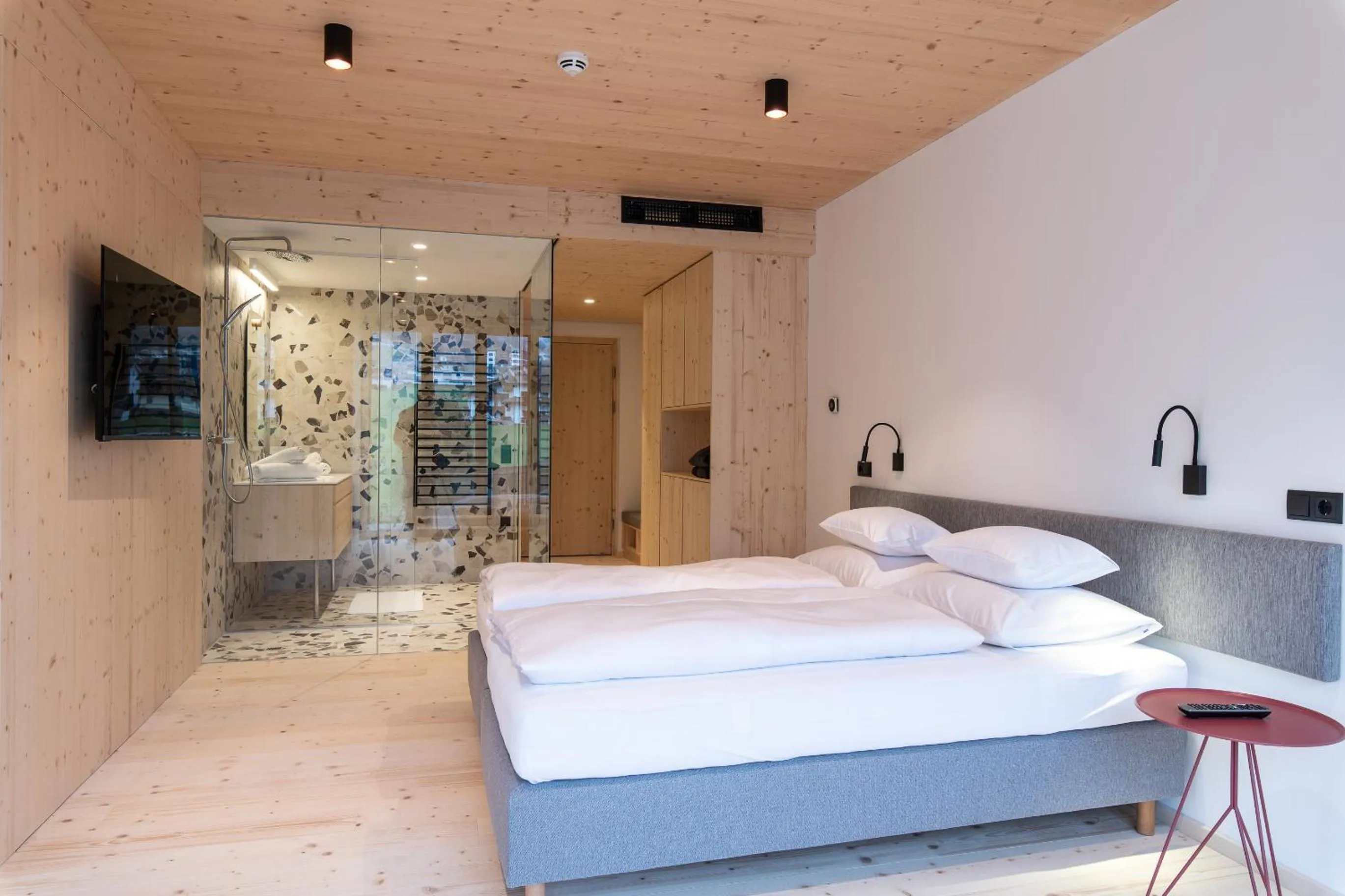 Bed in Mari Pop Hotel