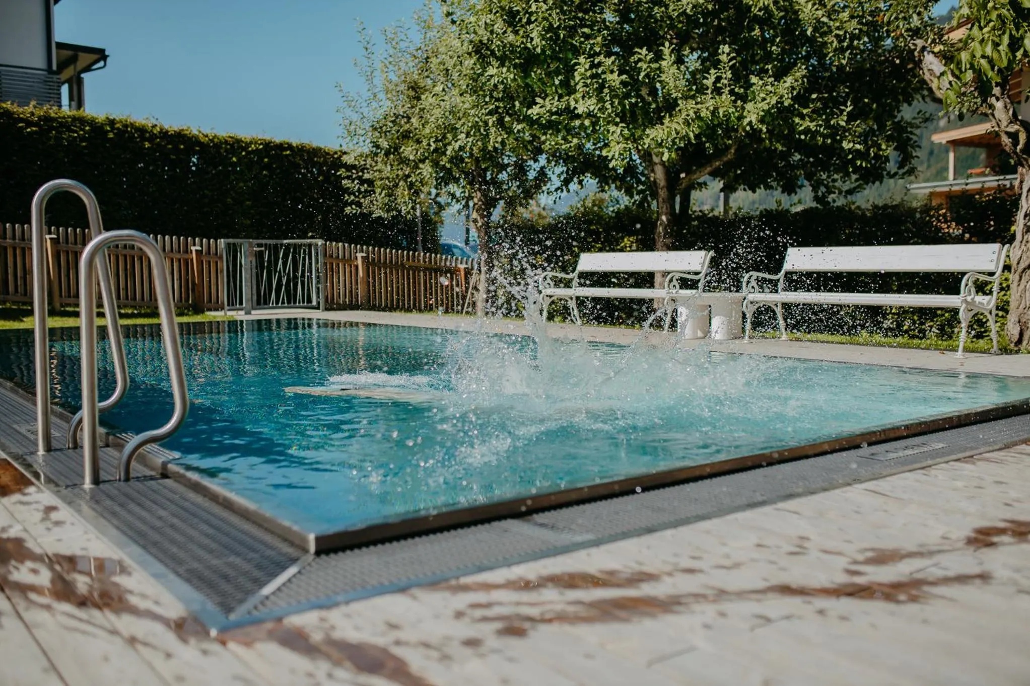 Swimming pool in Mari Pop Hotel