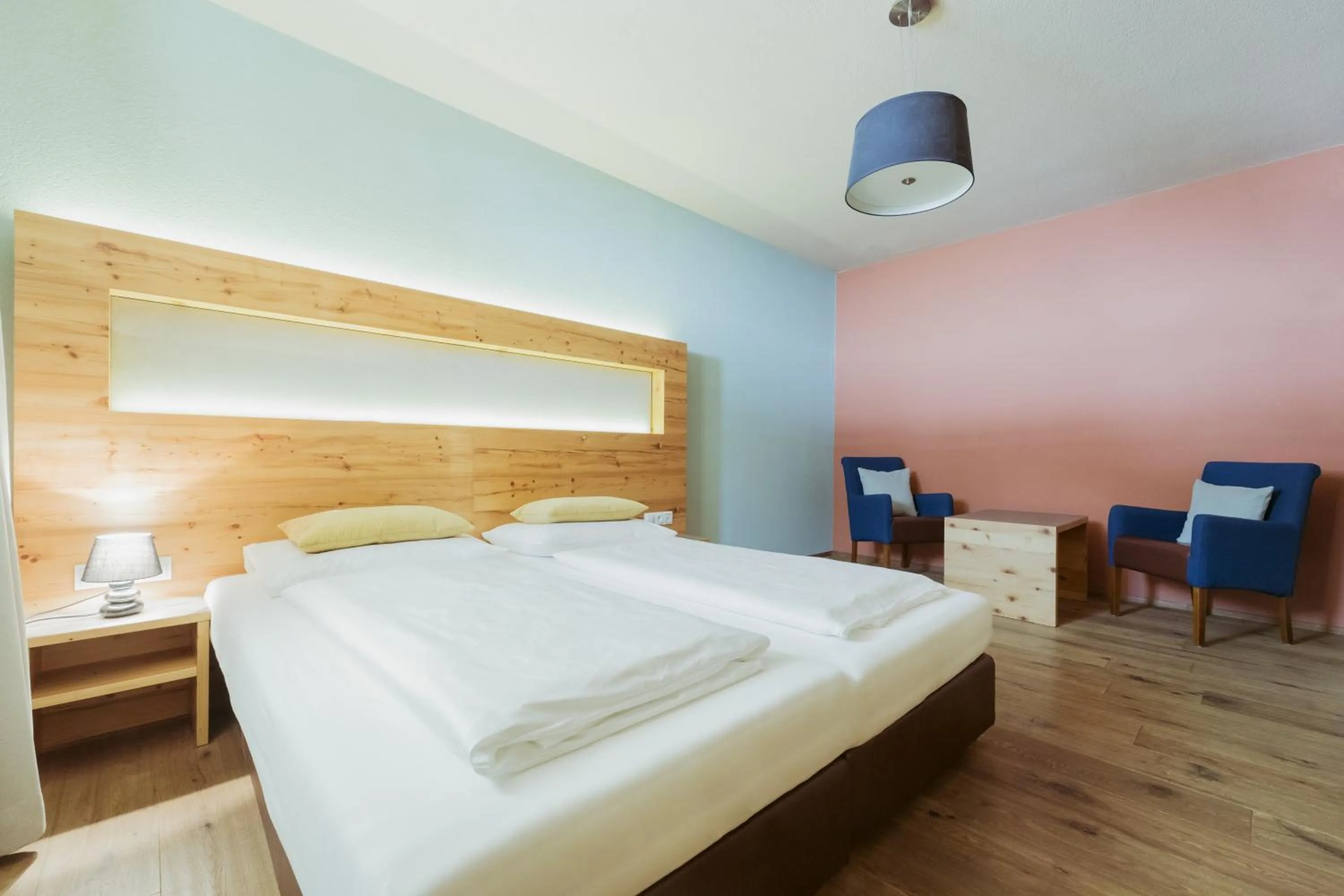 Bed in Mari Pop Hotel