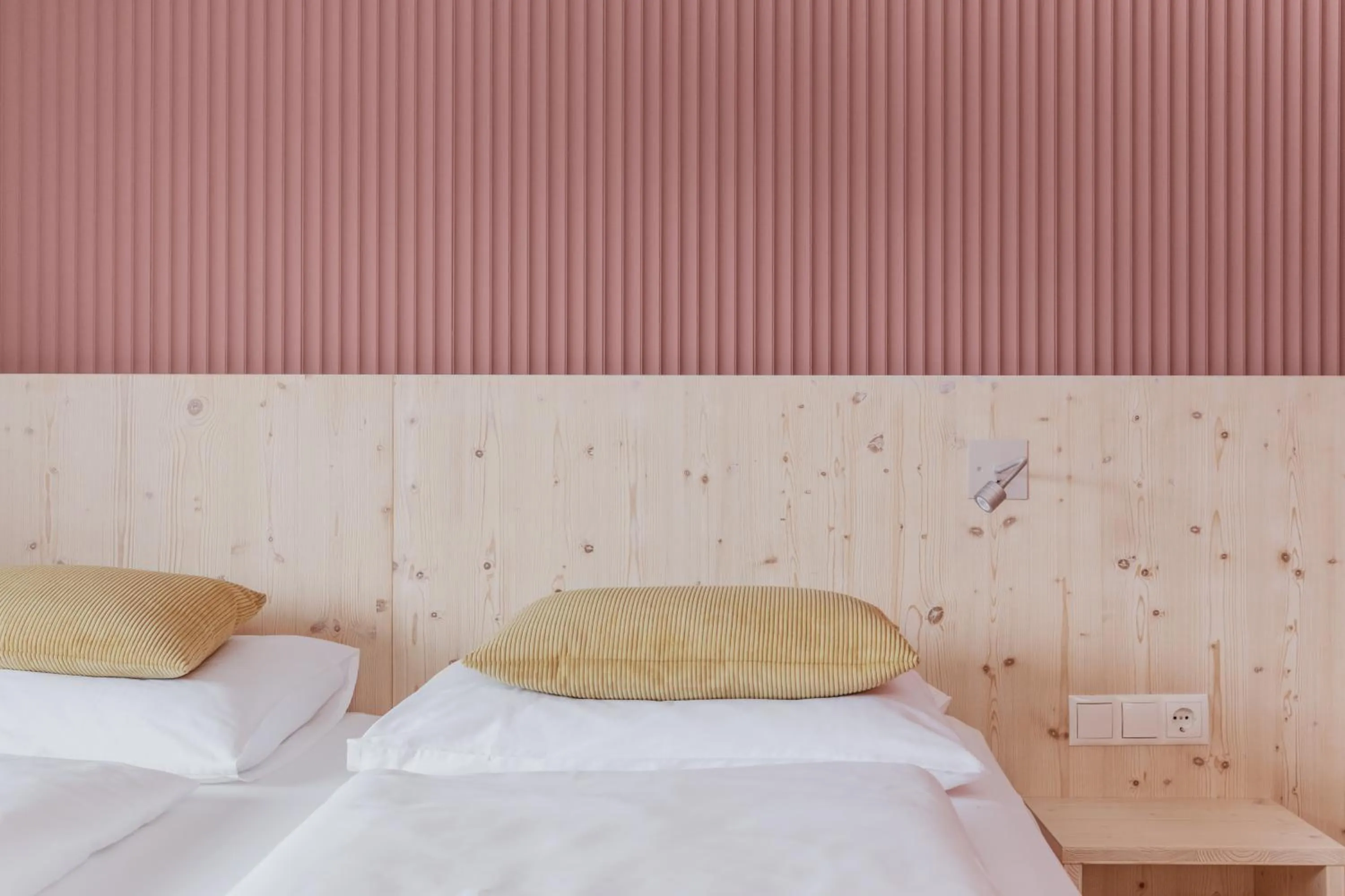 Bed in Mari Pop Hotel