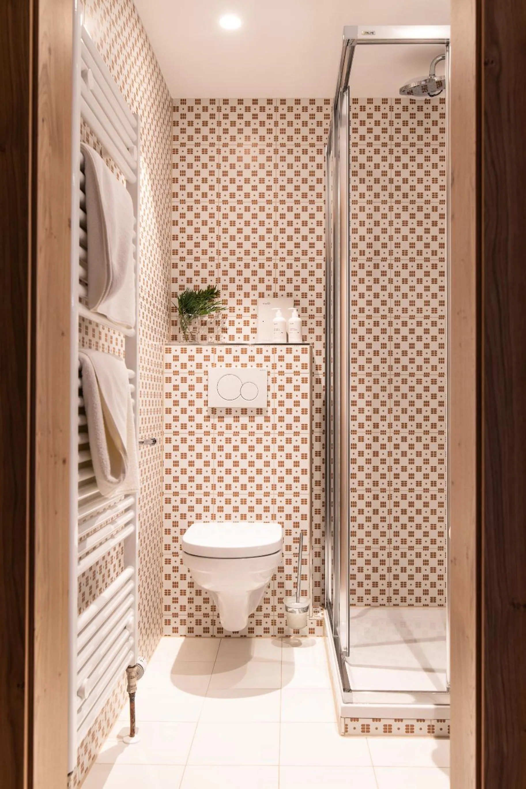 Bathroom in Mari Pop Hotel