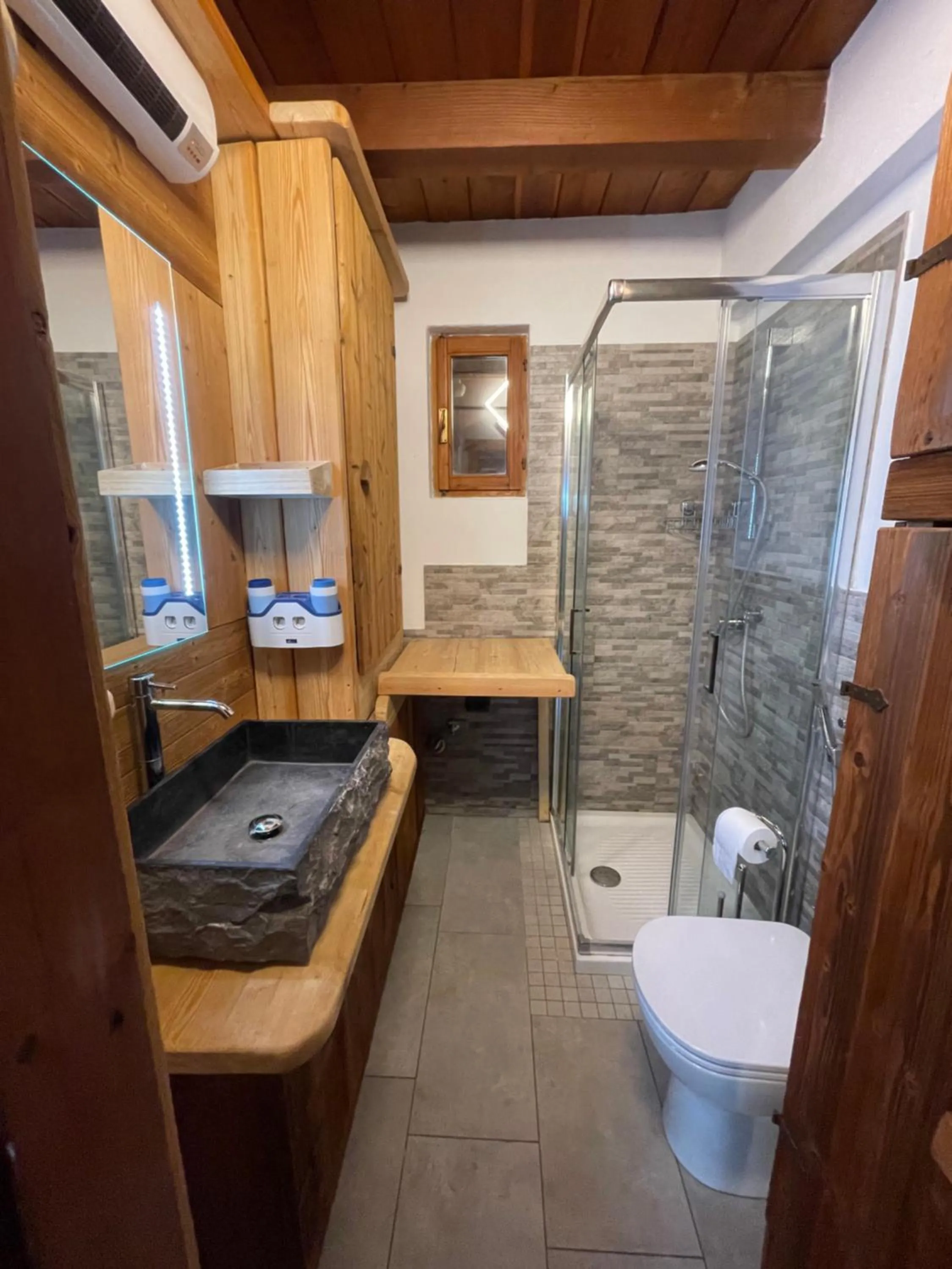 Bathroom in Hotel Chacaril