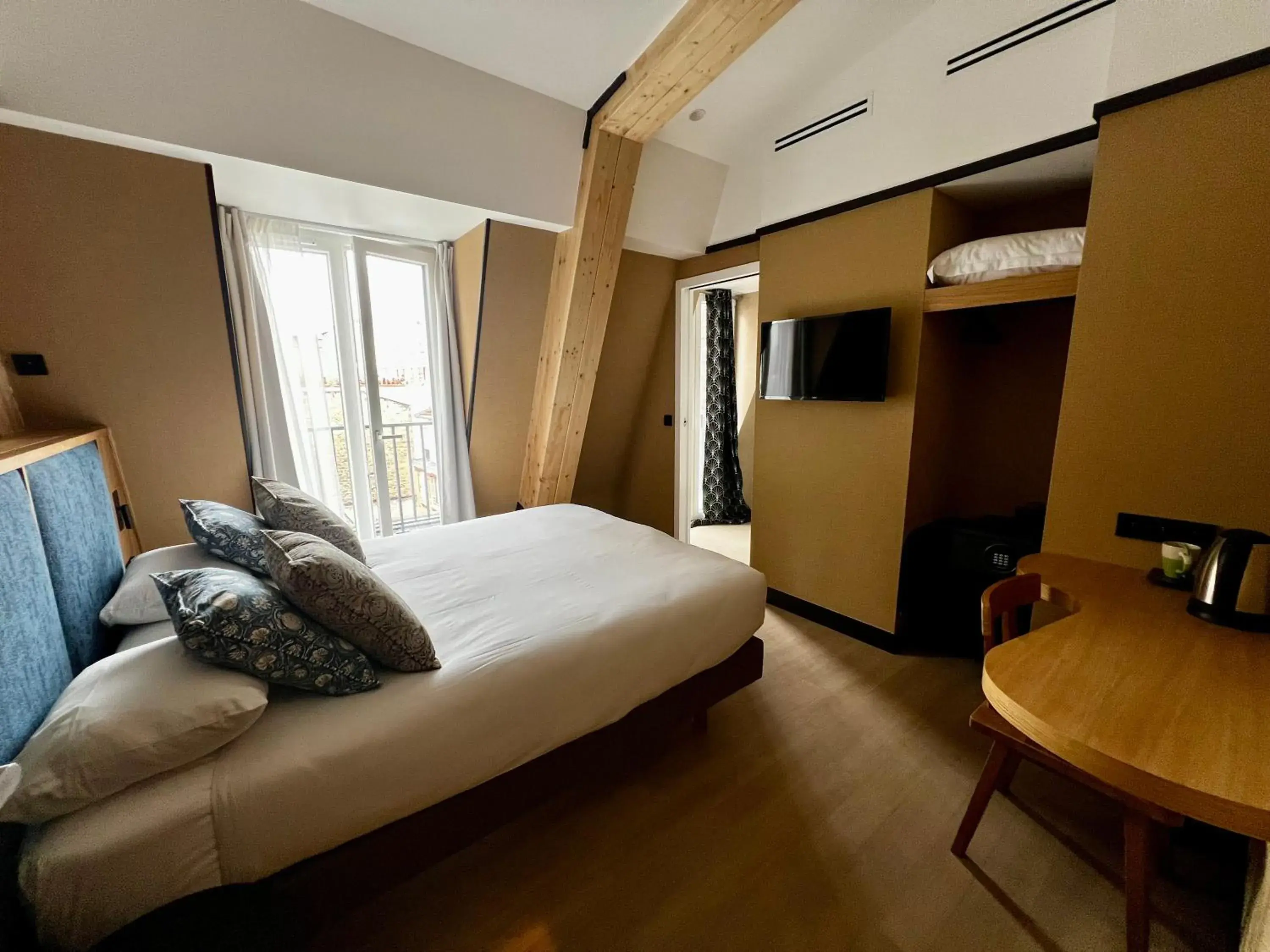 Photo of the whole room, Bed in Amiral-Fondary Photo of the whole room, Bed in Amiral-Fondary