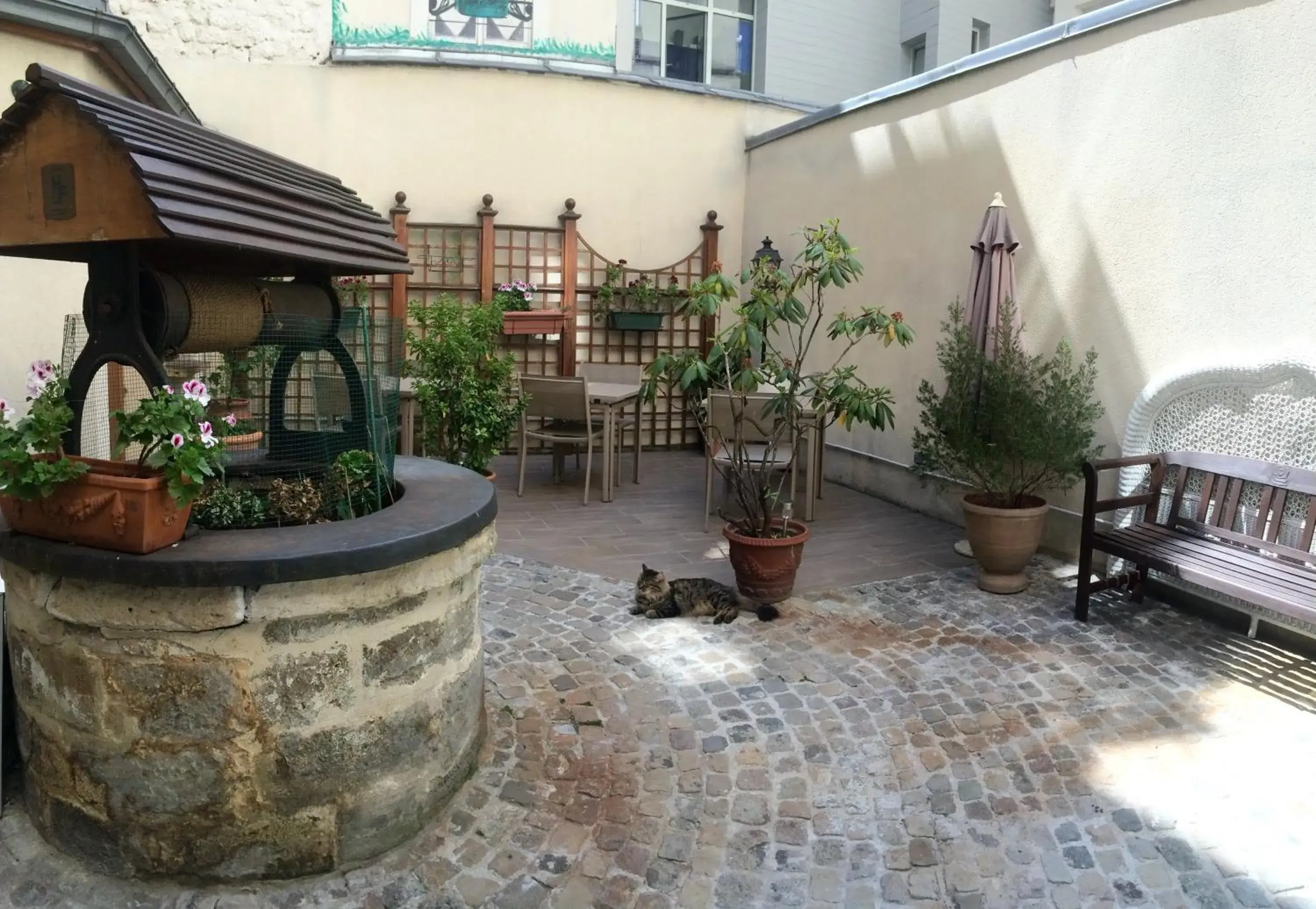 Property building in Amiral-Fondary Property building in Amiral-Fondary