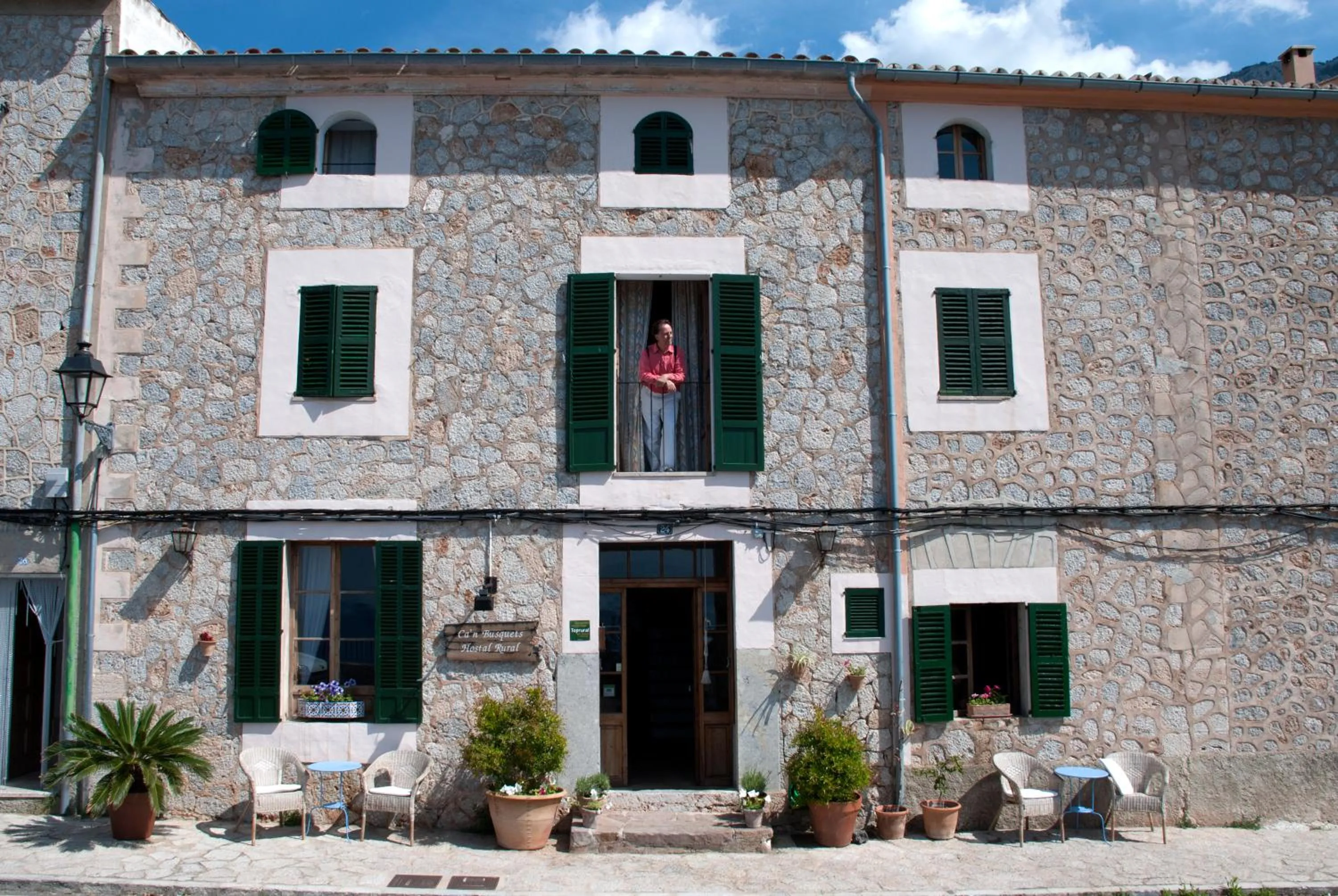 Facade/entrance in Can Busquets