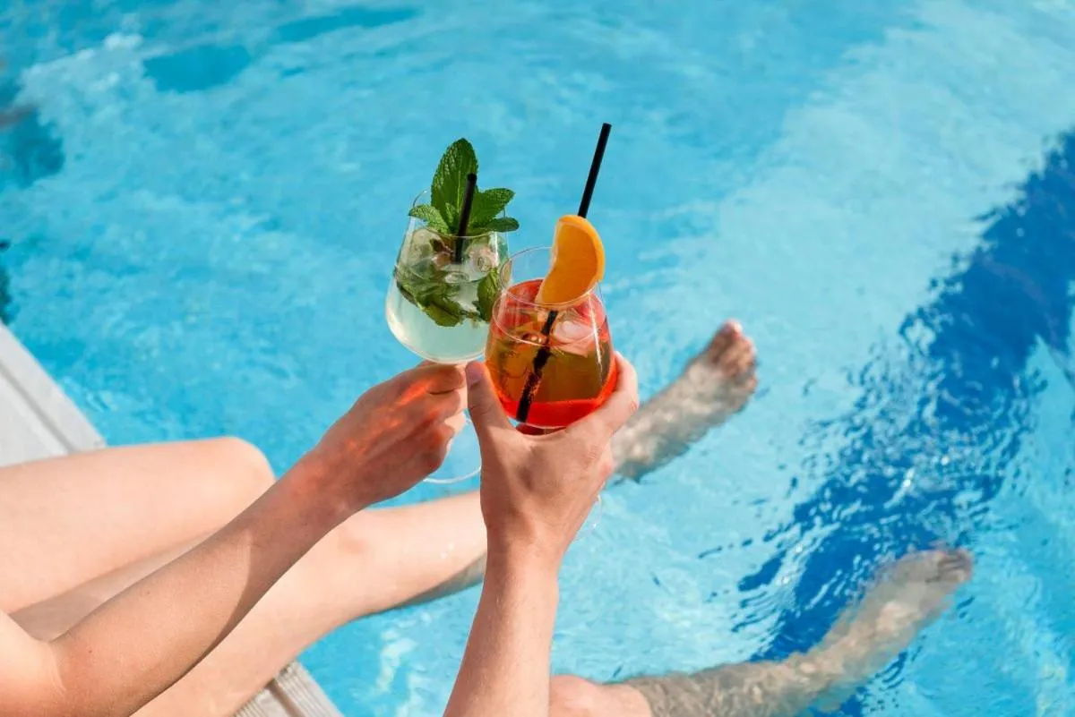 Swimming pool in Hotel Atlantico