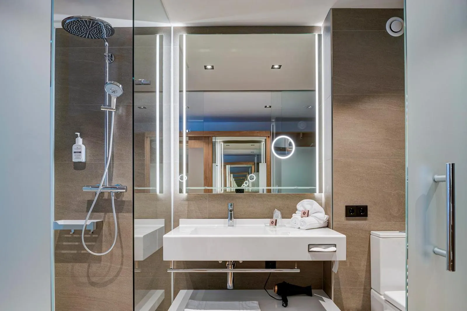 Bathroom in Hotel Jesacherhof 4s