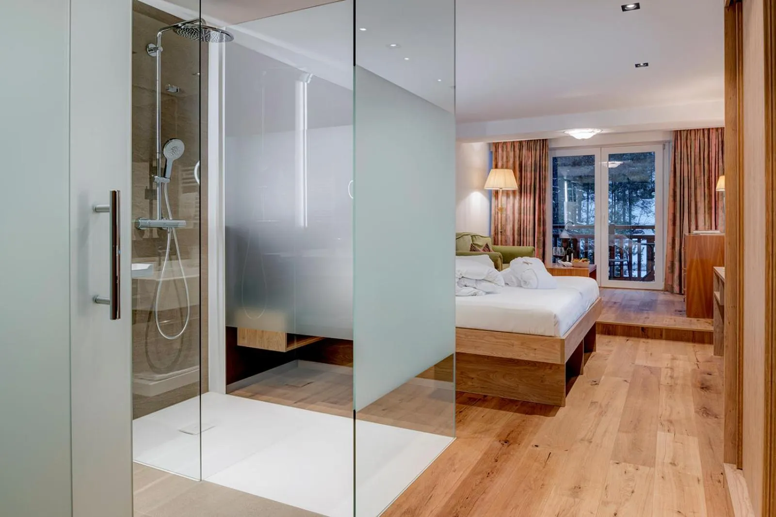 Photo of the whole room, Bed in Hotel Jesacherhof 4s