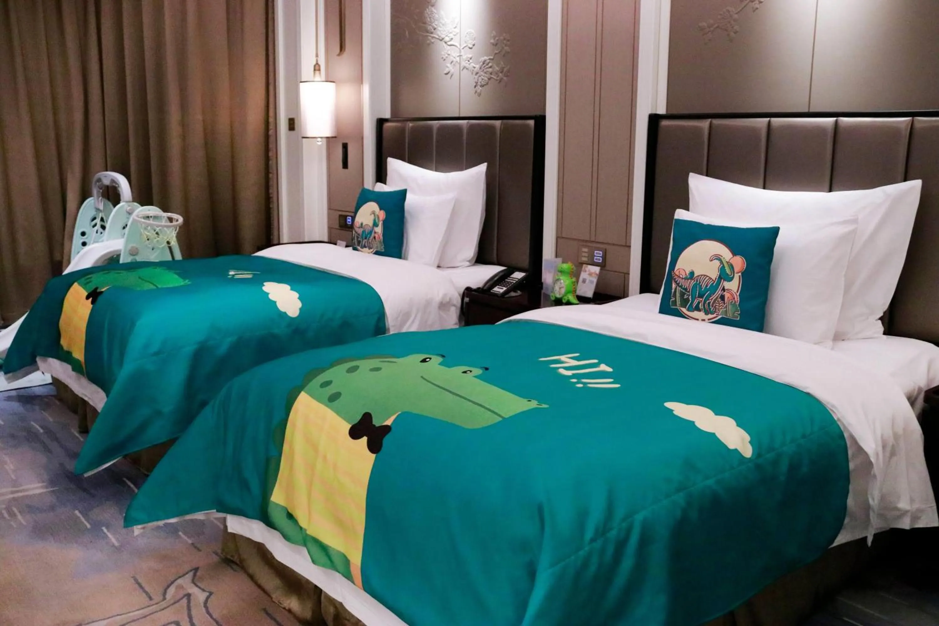 Photo of the whole room, Bed in Wyndham Qingdao