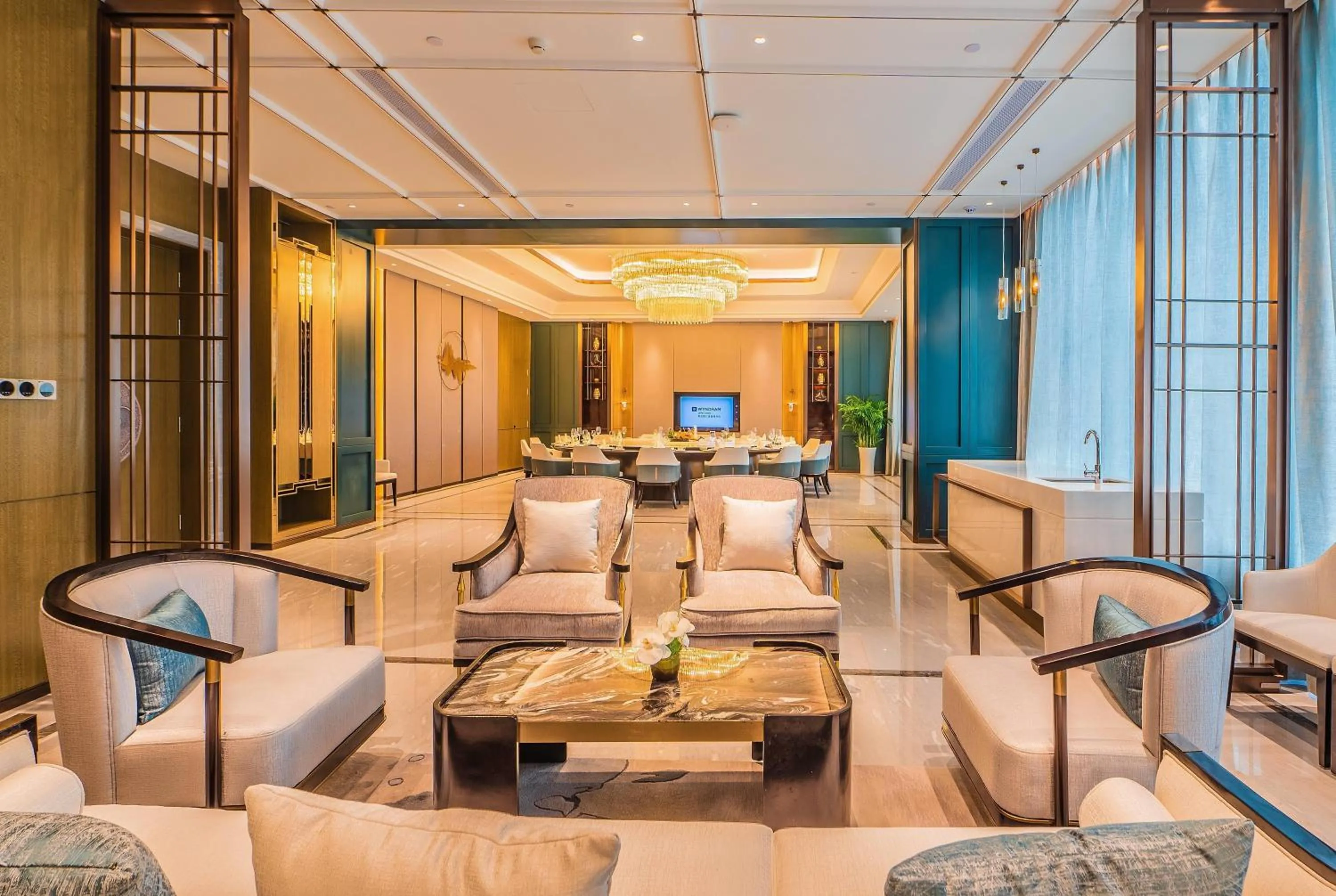 Restaurant/places to eat in Wyndham Qingdao