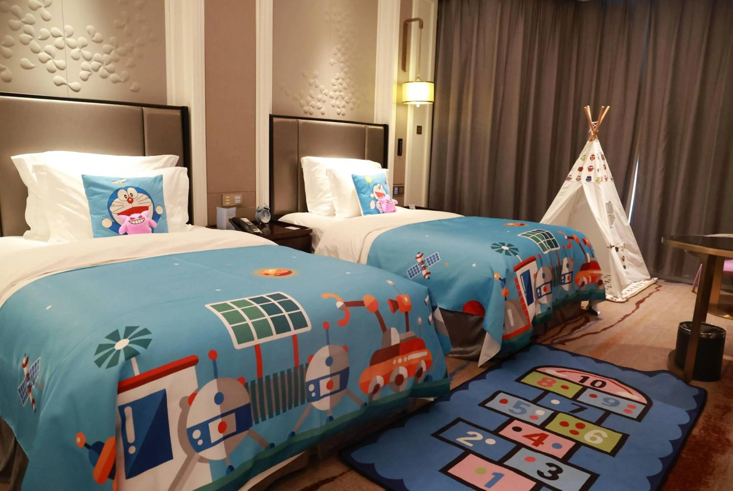 Photo of the whole room, Bed in Wyndham Qingdao