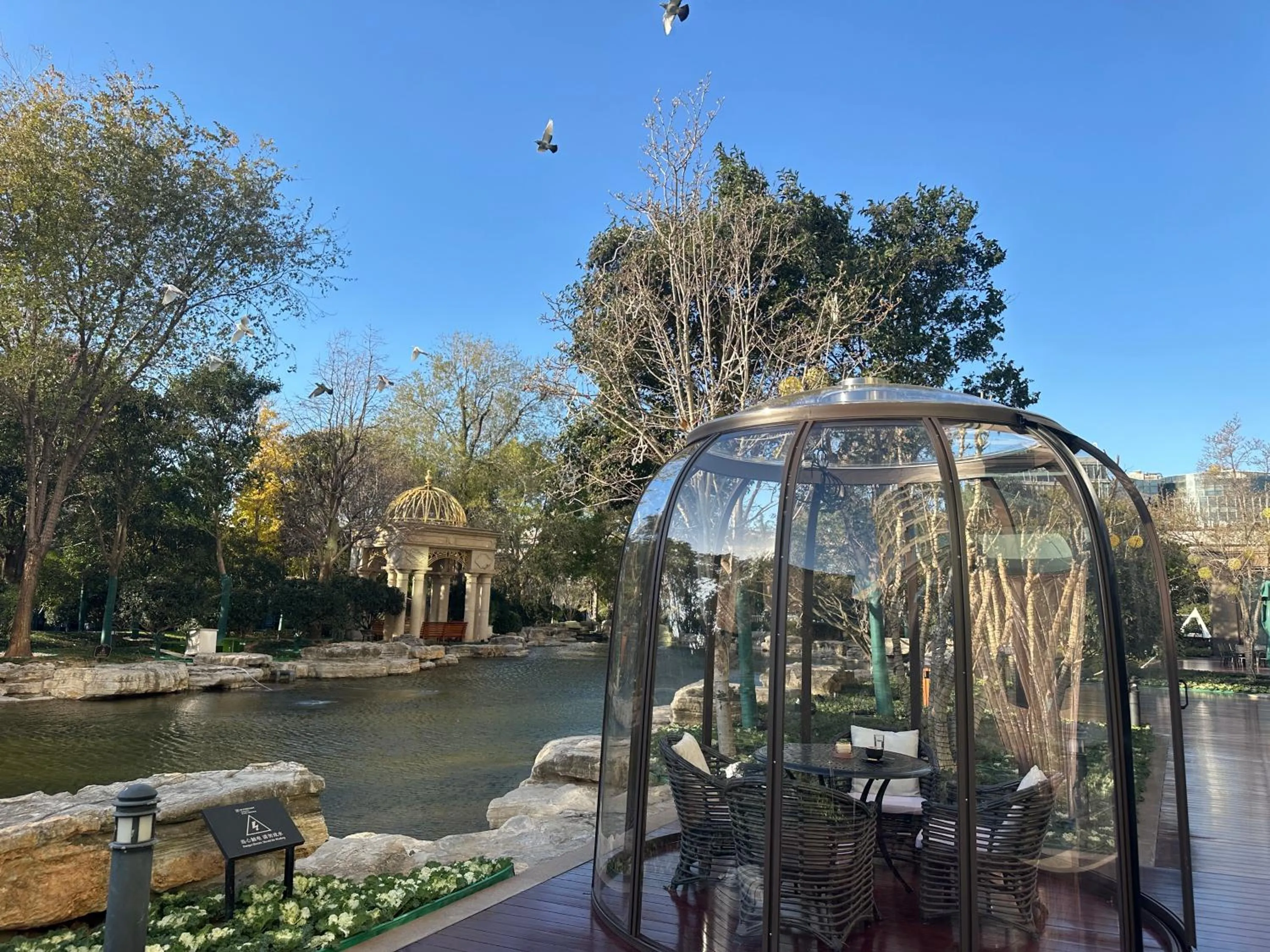 Garden in Wyndham Qingdao l Free Fixed-Time Shuttle Service Between Hotel and Airport & North Railway Station l Outdoor Children's Amusement Park l 1-Hour Play Snooker or Table Tennis