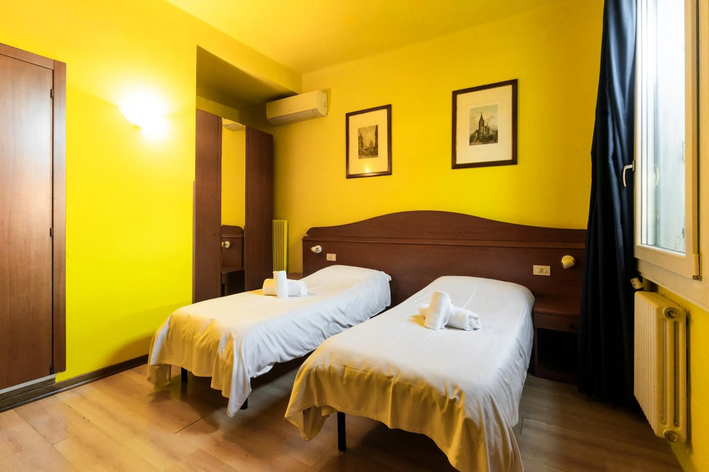 TV and multimedia, Bed in Hotel La Terrazza