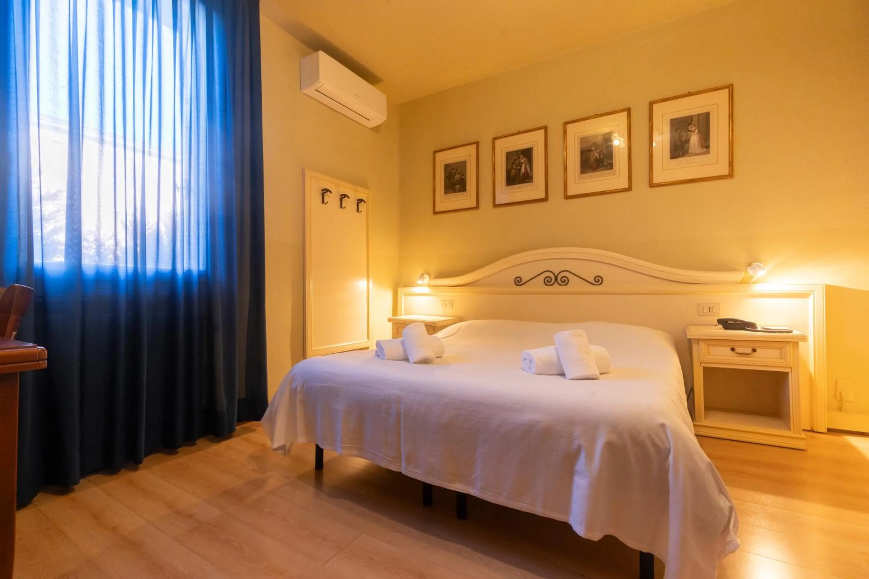 Bedroom, Bed in Hotel La Terrazza