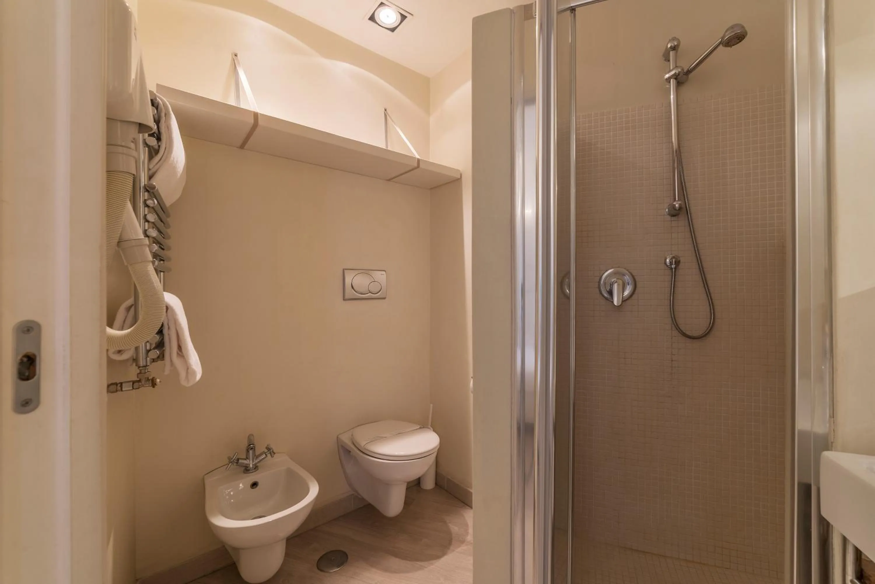 Bathroom in Nina Casetta De Trastevere