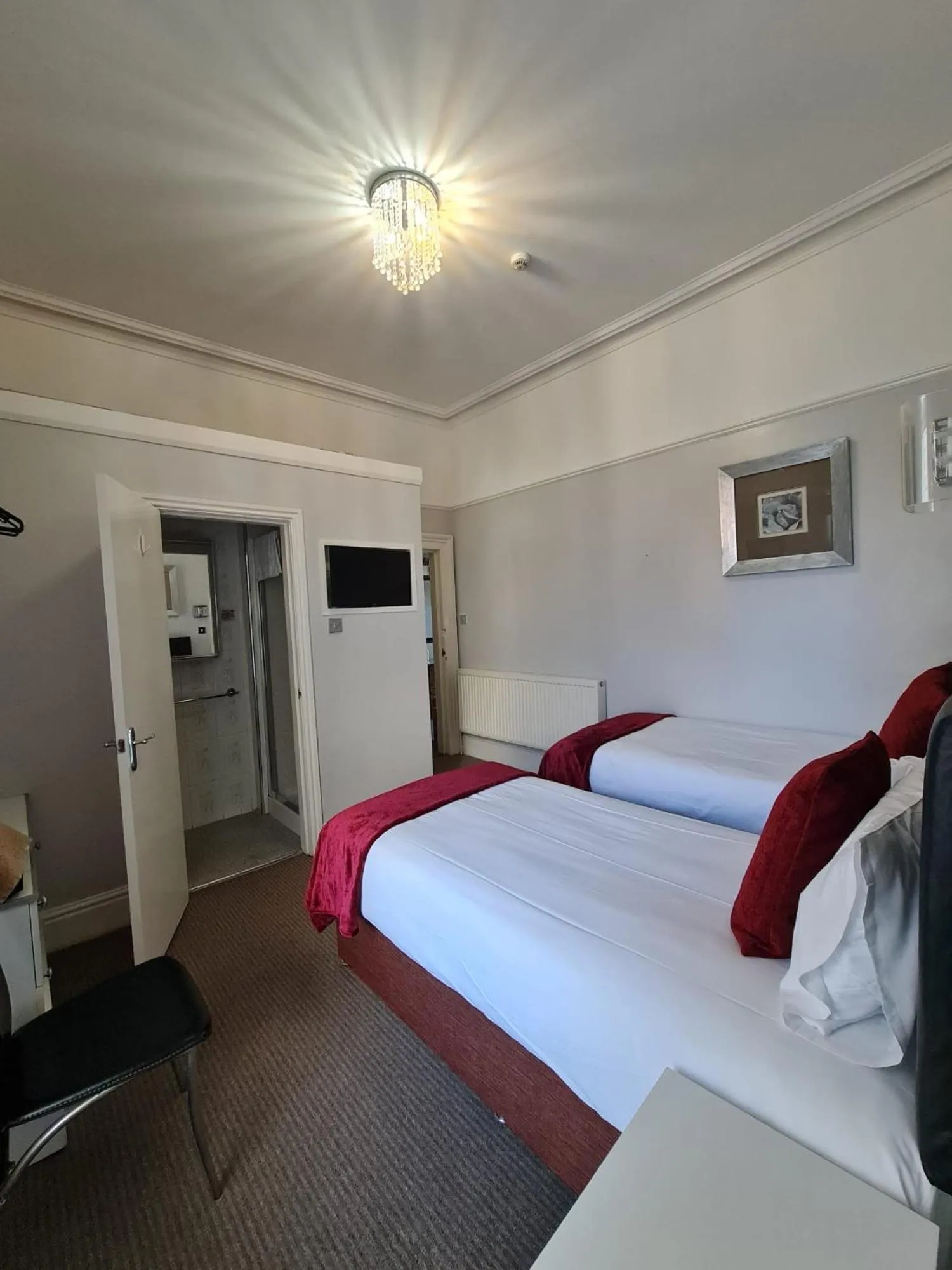 Bed in Clifton Villa - Southport