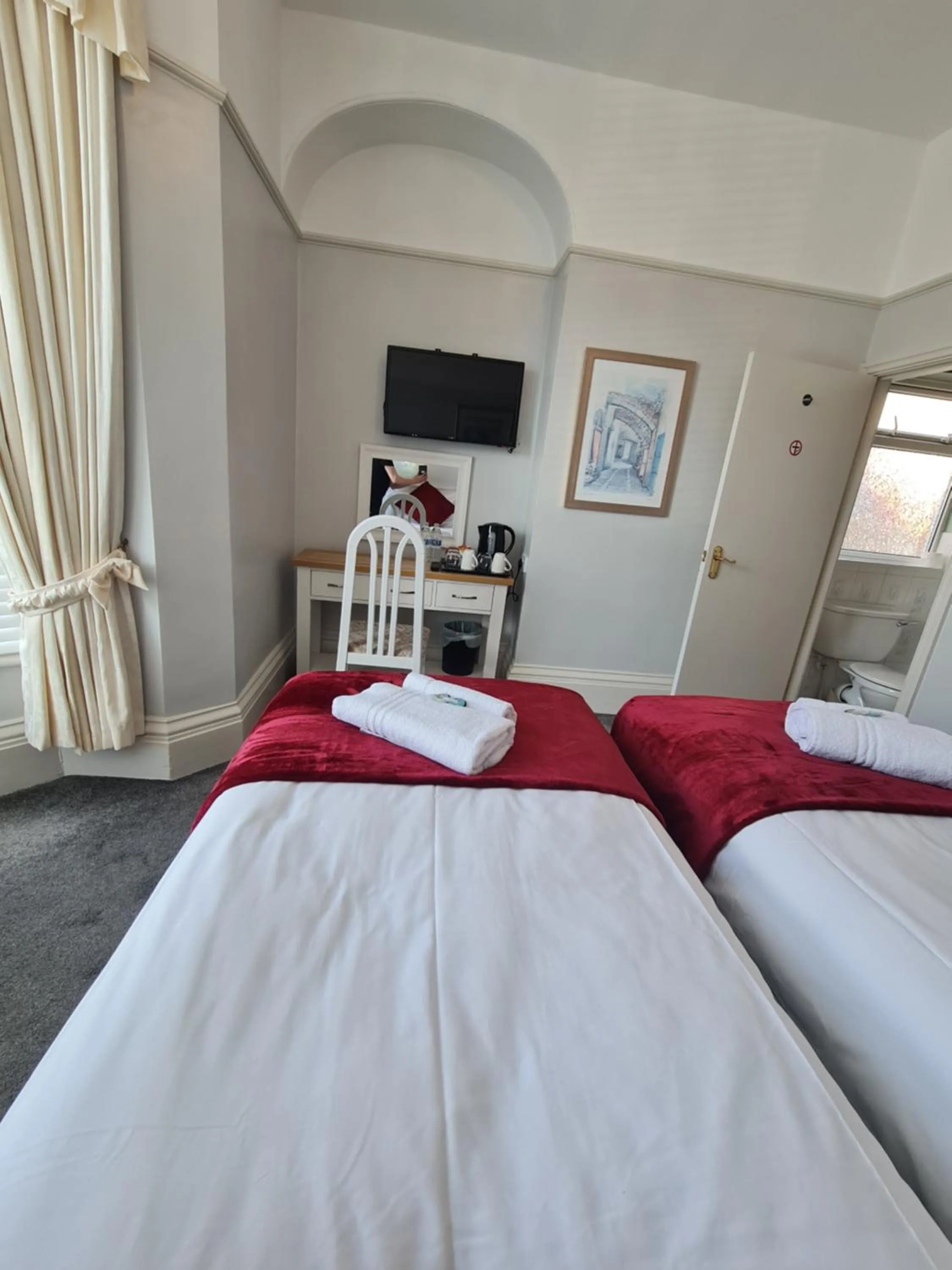 Bed in Clifton Villa - Southport