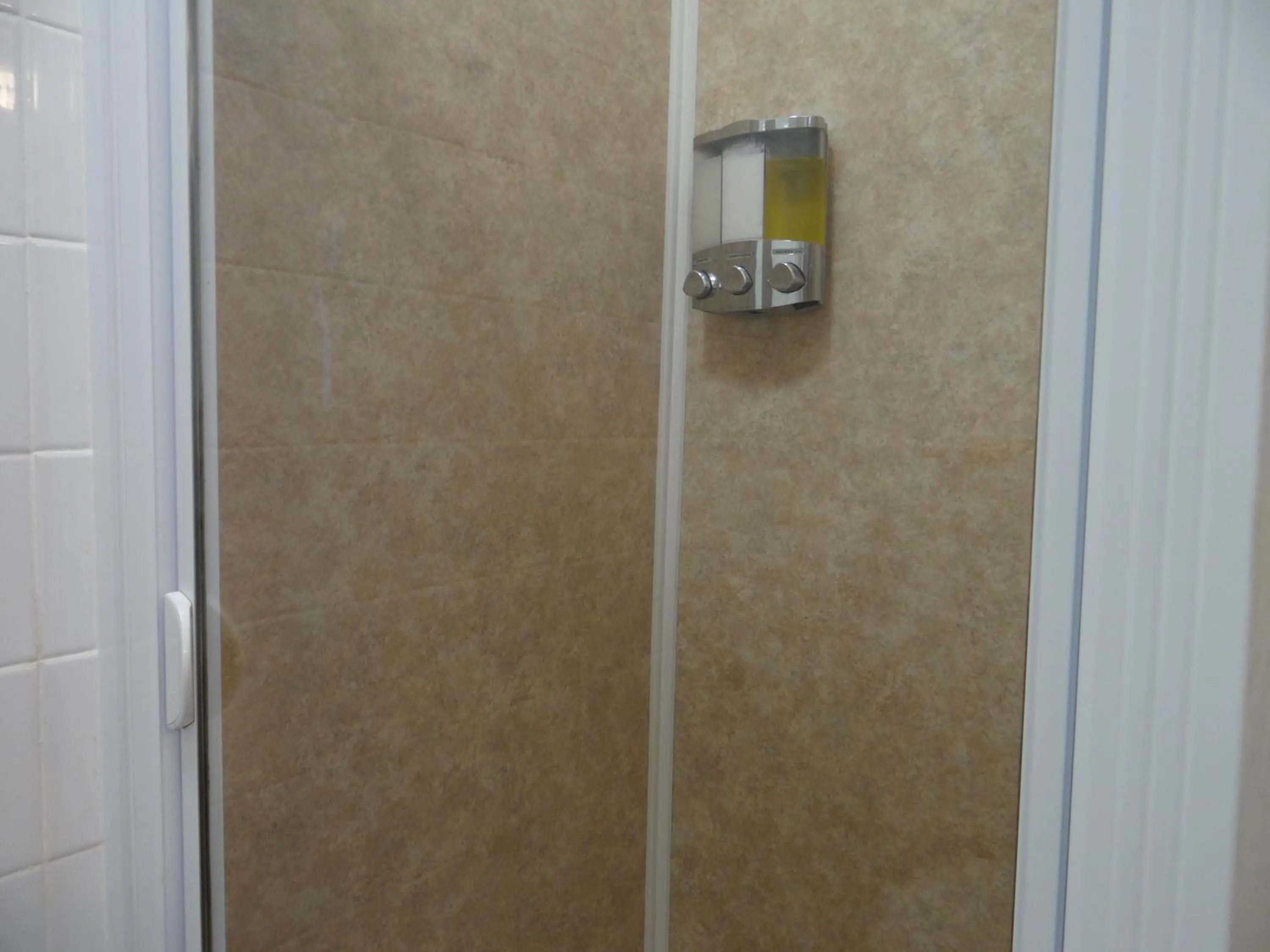 Bathroom in Jasmine Guest House