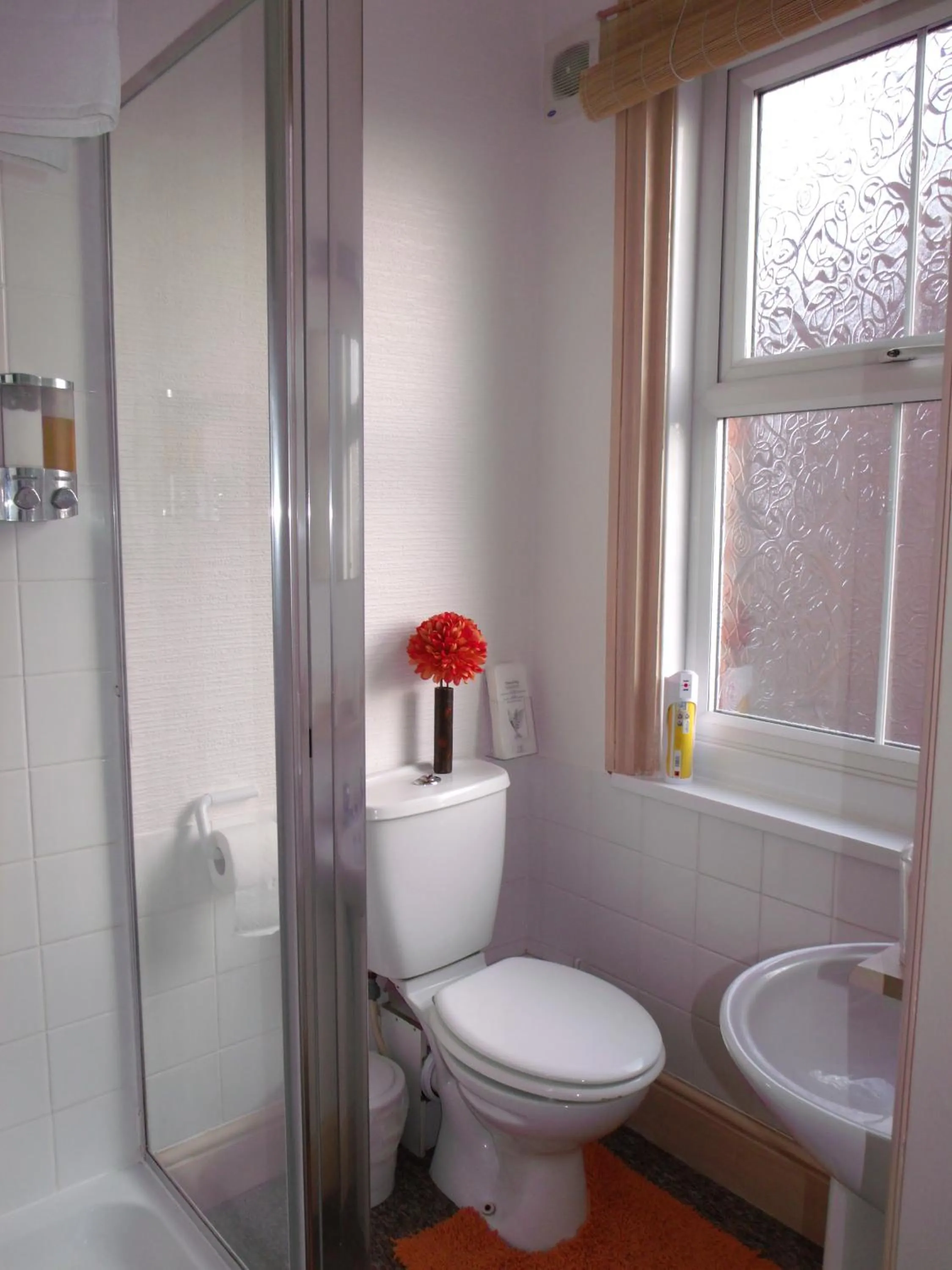 Bathroom in Jasmine Guest House