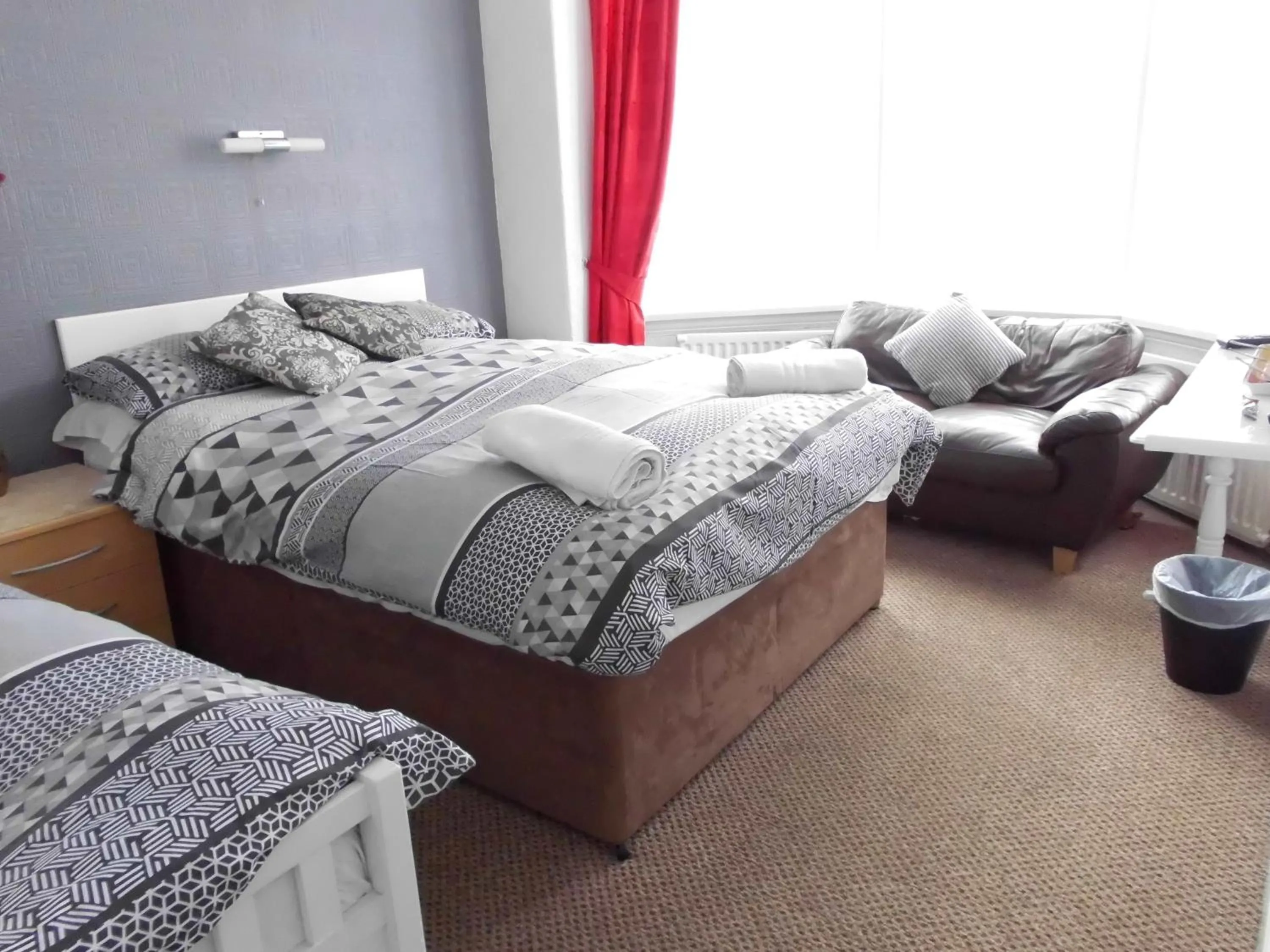 Bed in Jasmine Guest House