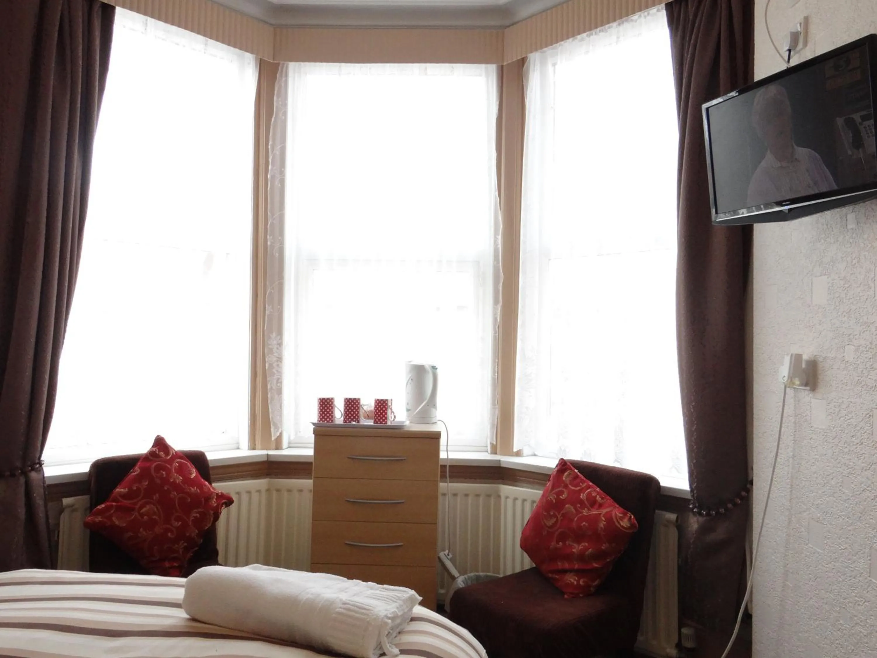 Bedroom, Bed in Jasmine Guest House