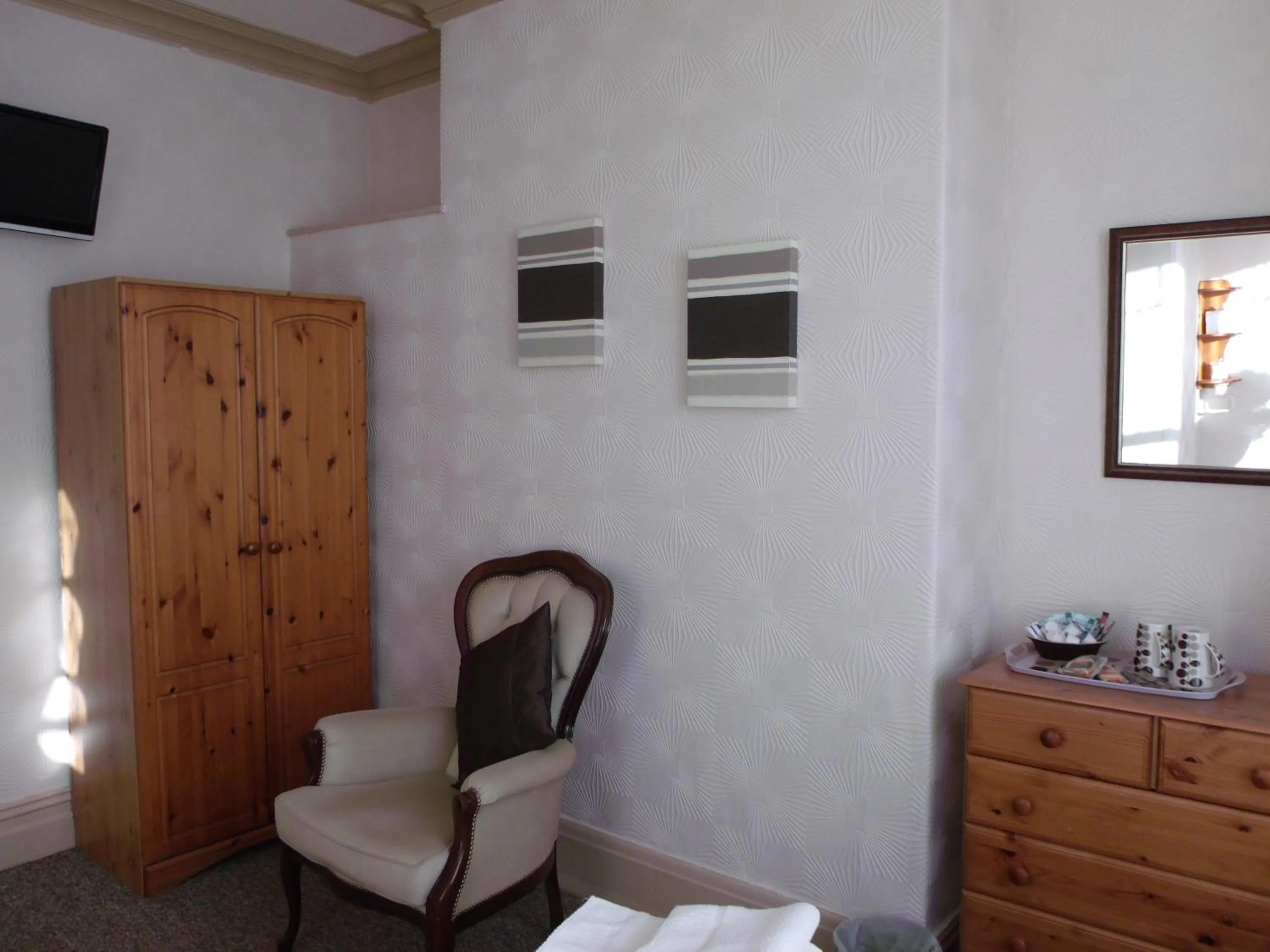 Bed in Jasmine Guest House