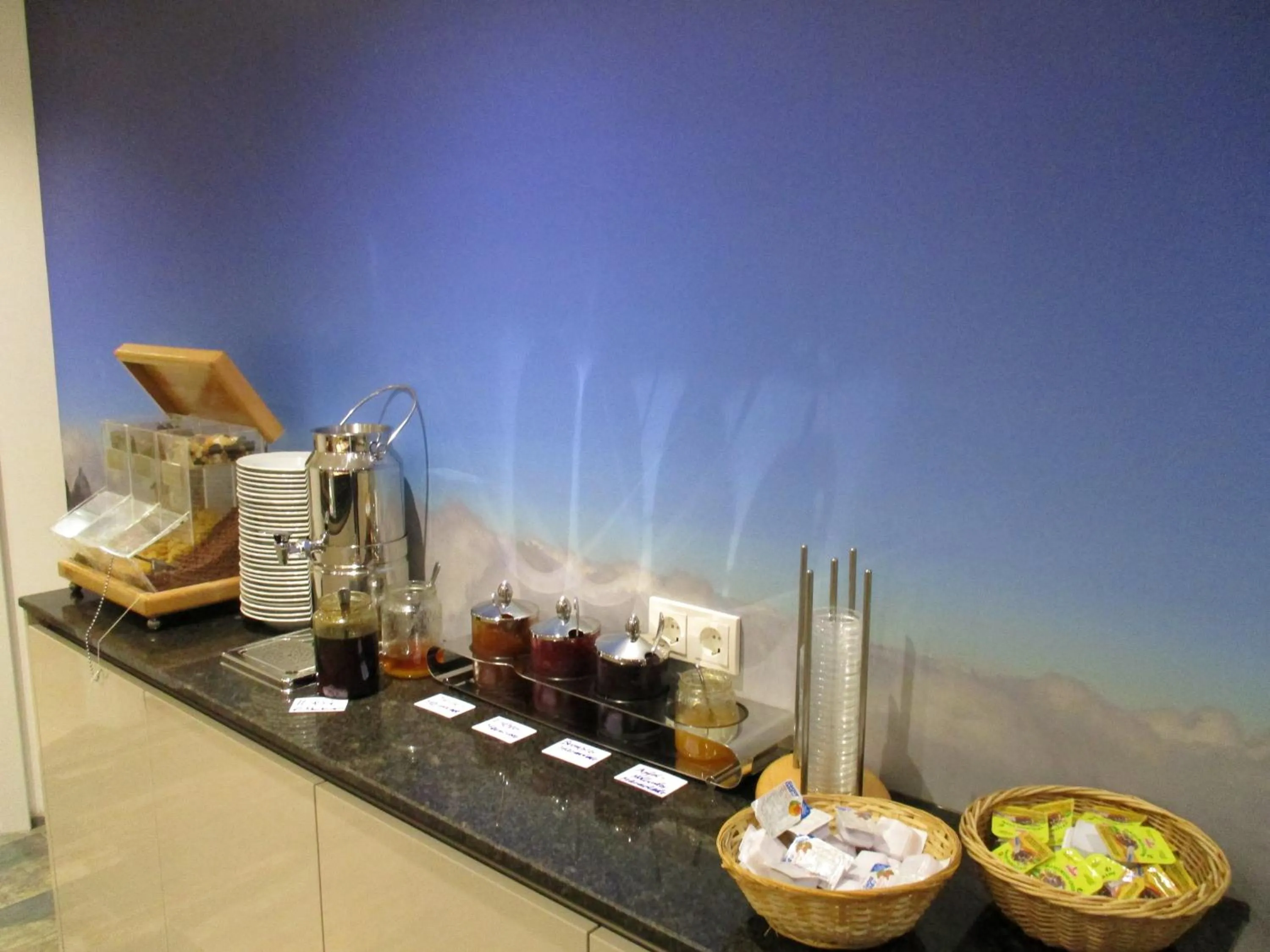 Breakfast in Aparthotel Garni Schranz