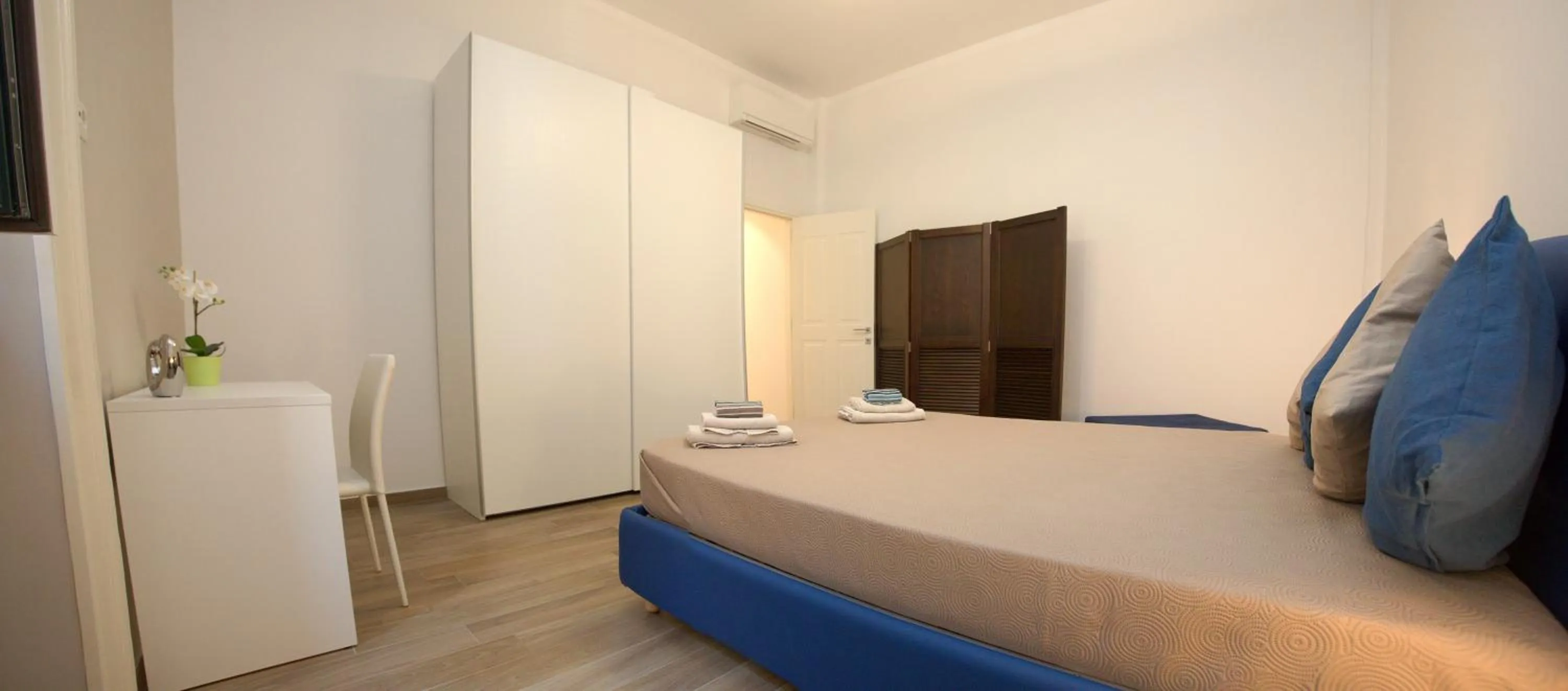 Bedroom, Bed in Salerno Prestige Apartment