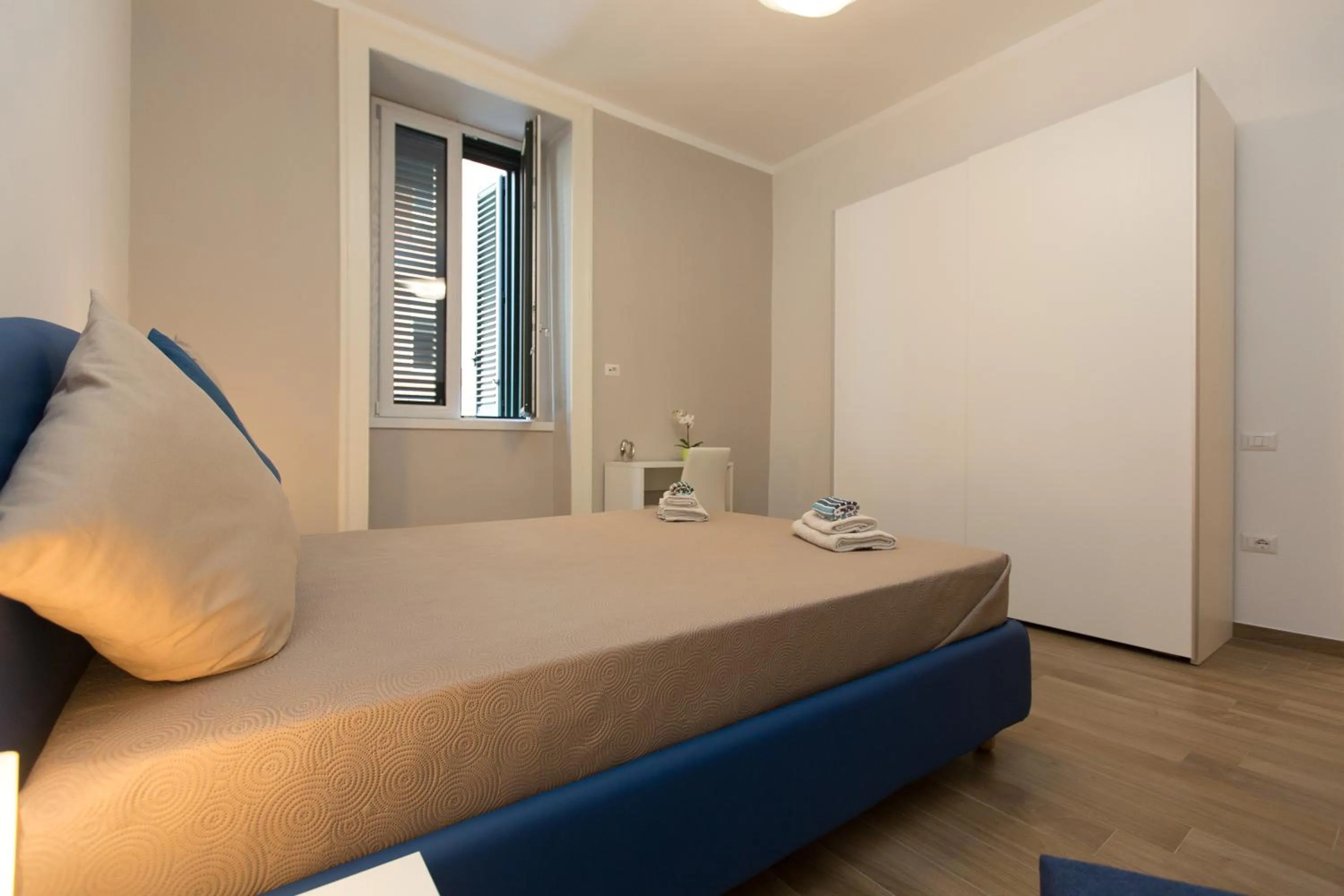 Bedroom, Bed in Salerno Prestige Apartment