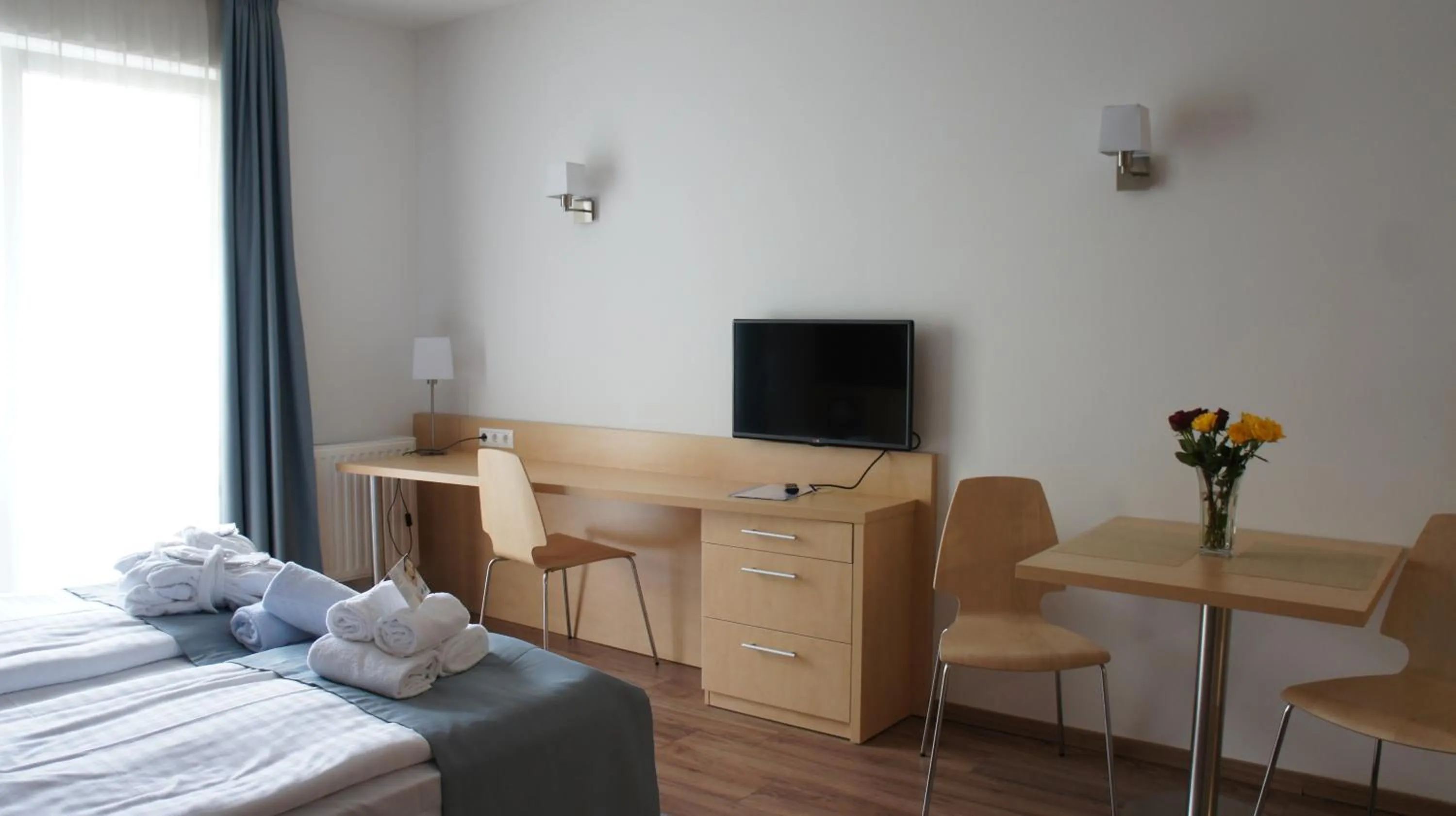 Photo of the whole room, Bed in Holiday Club Füred
